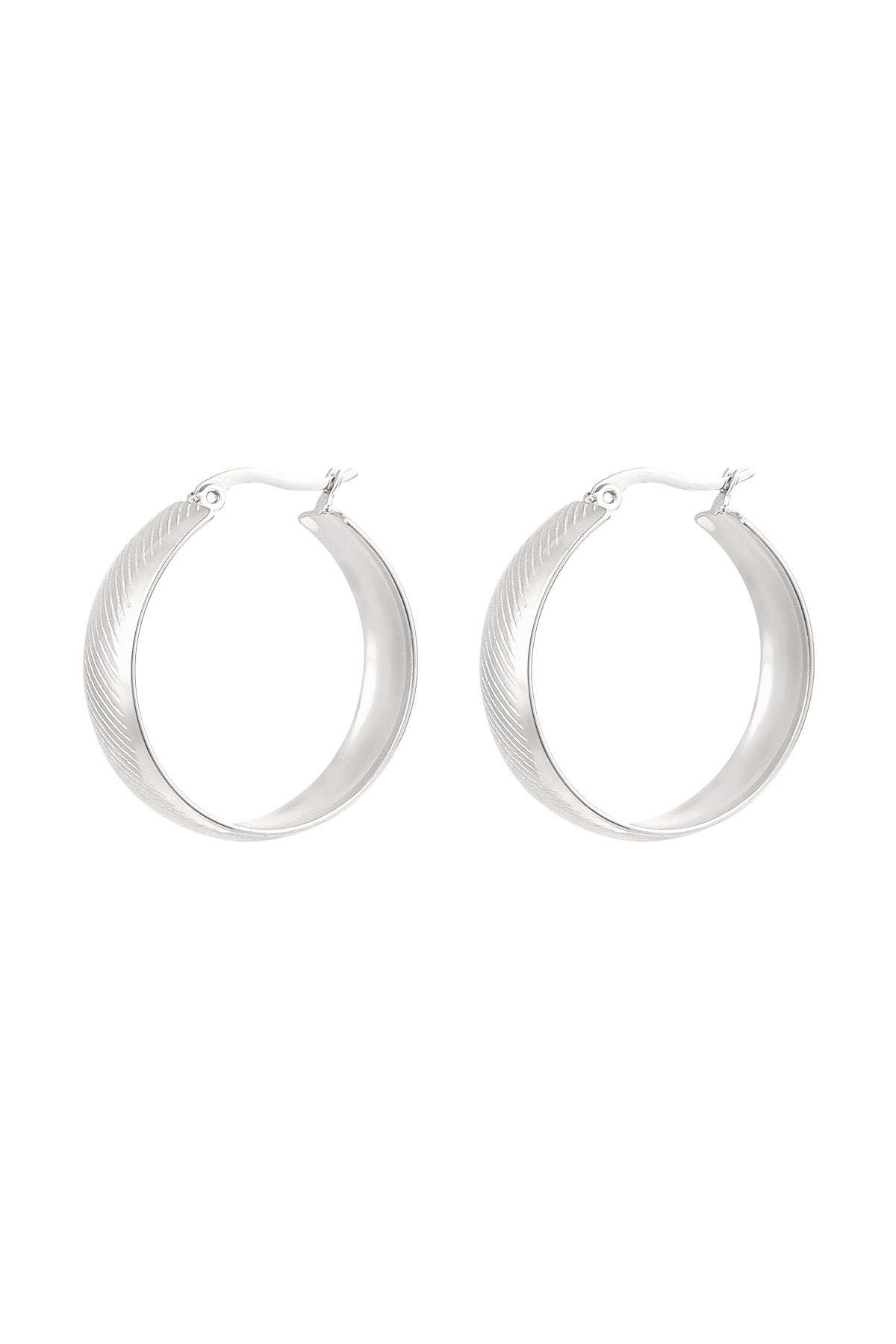 Statement oorringen hoops zilver stainless steel