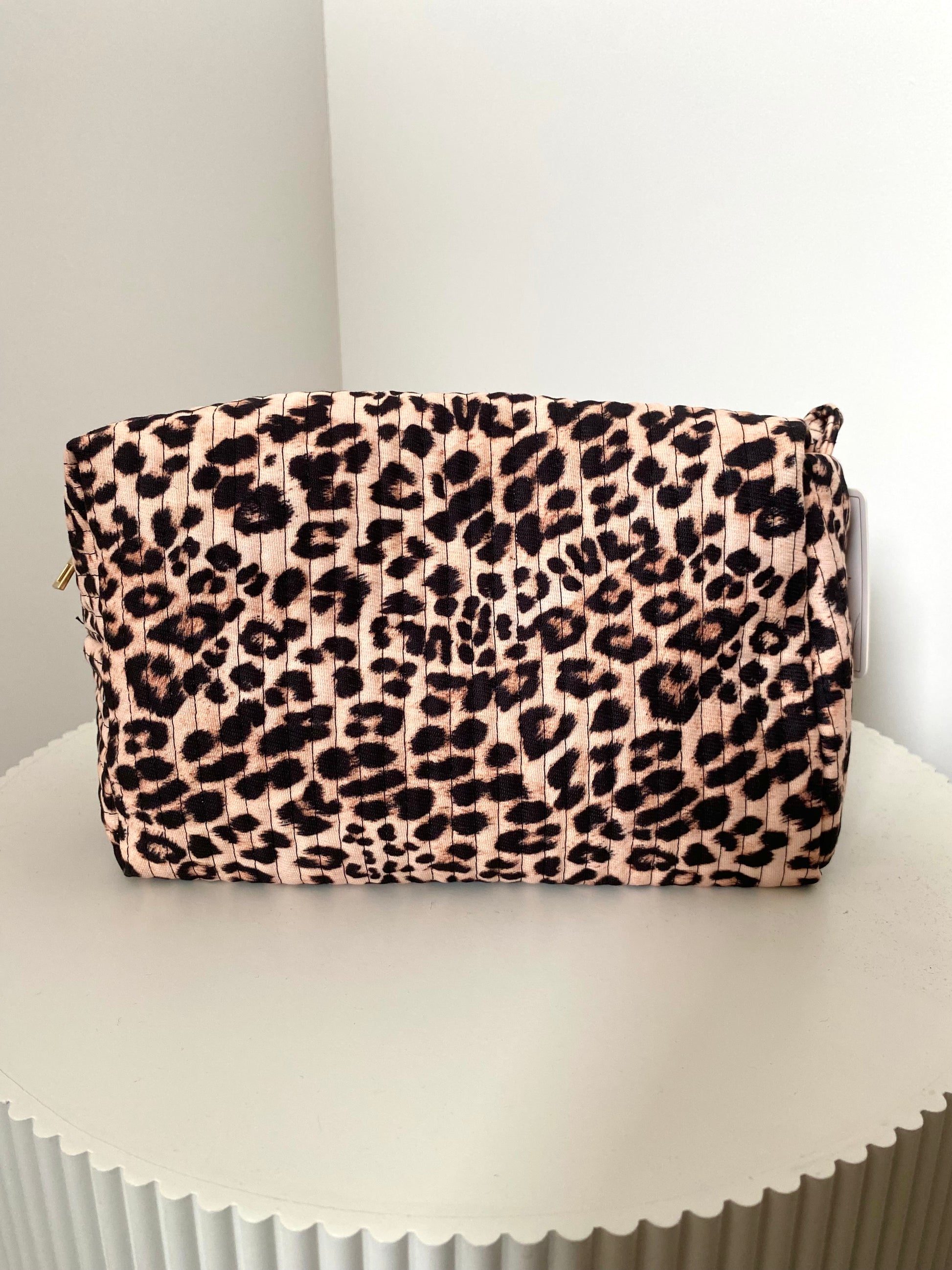 Toilettas met panterprint groot