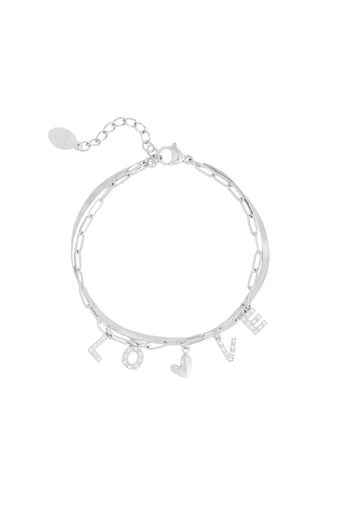 Subtiele armband met tekst "love" zilverkleurig