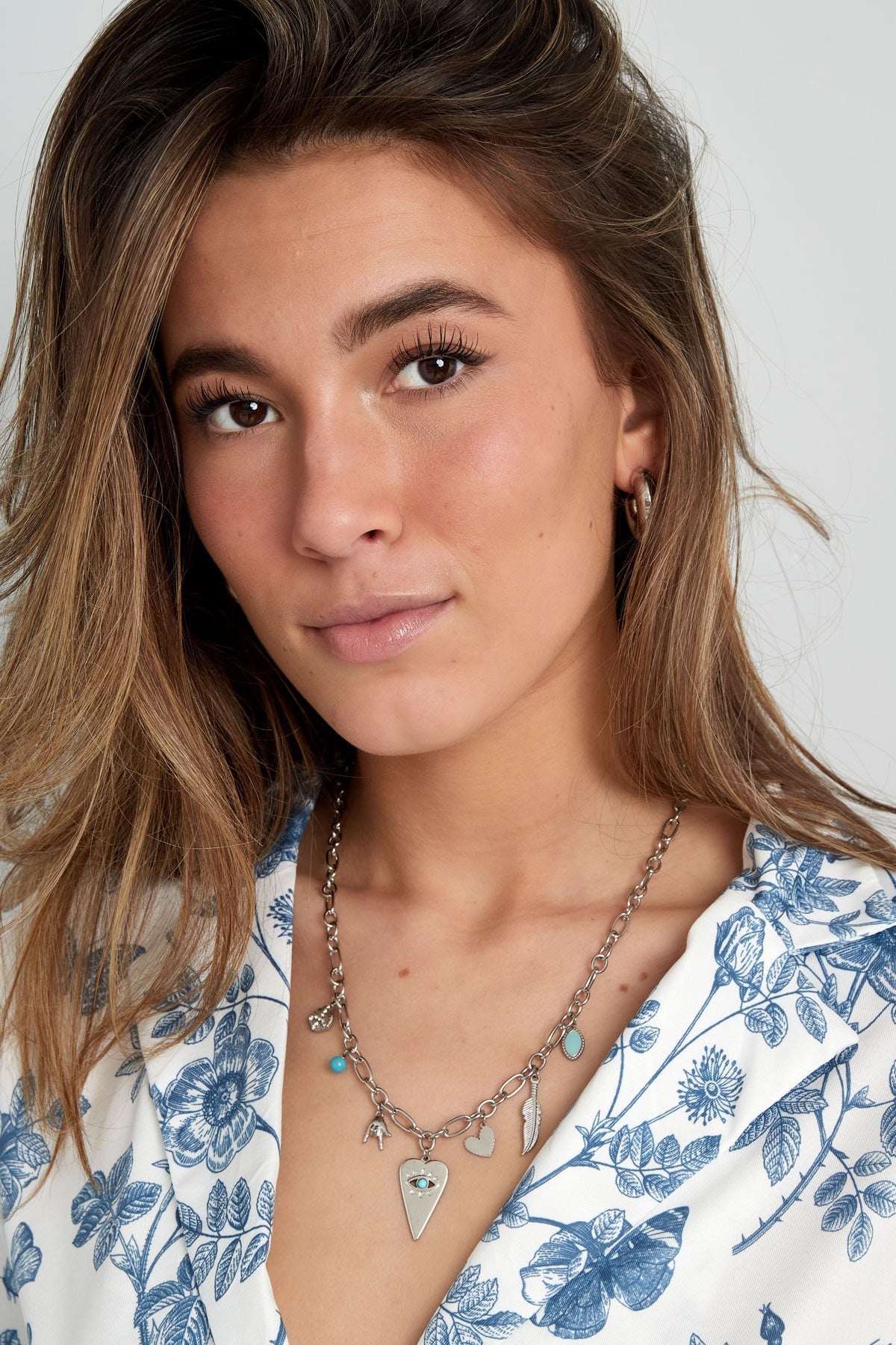Bedelketting om hals van model stainless steel