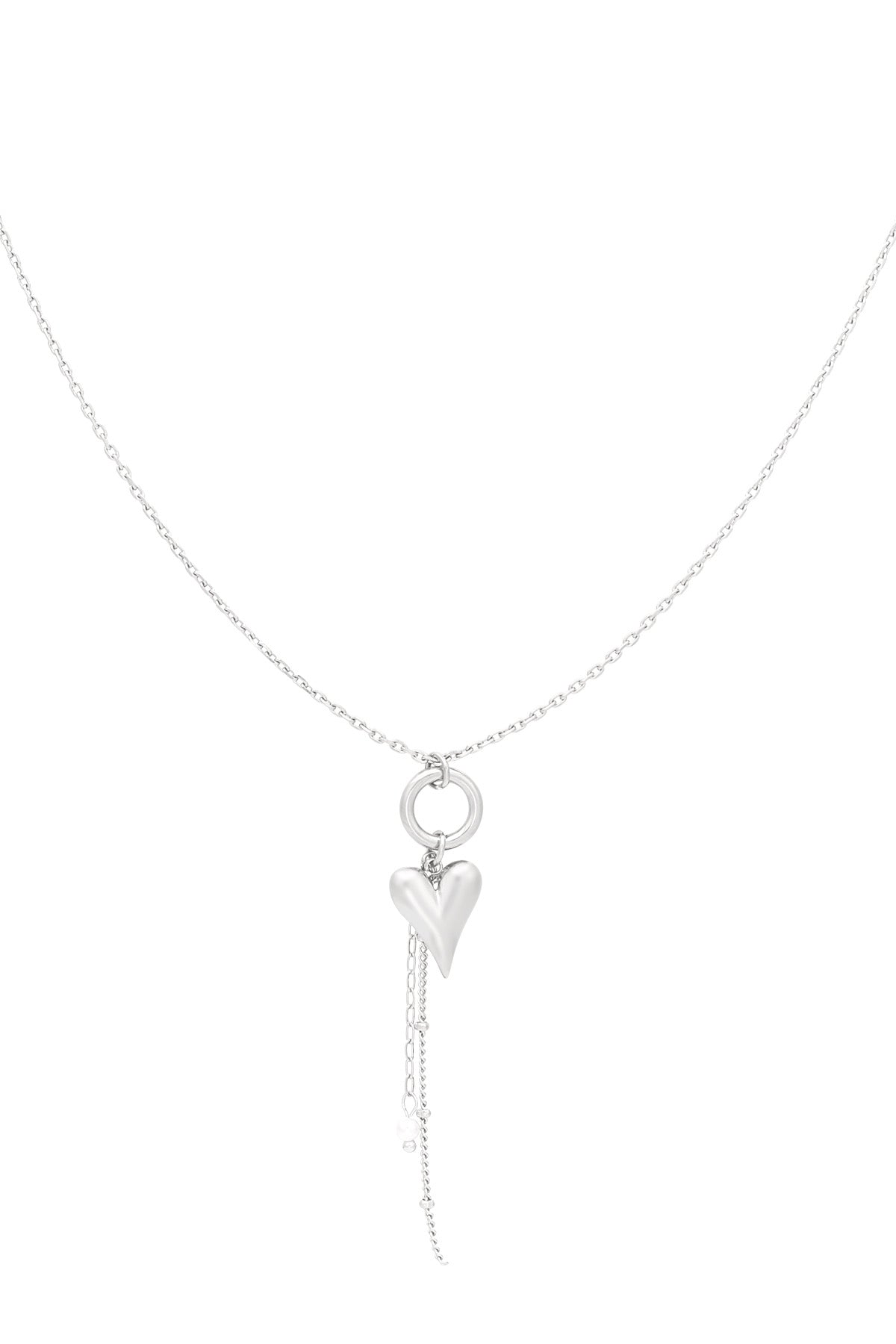 Ketting met hart hanger en parels in het zilver