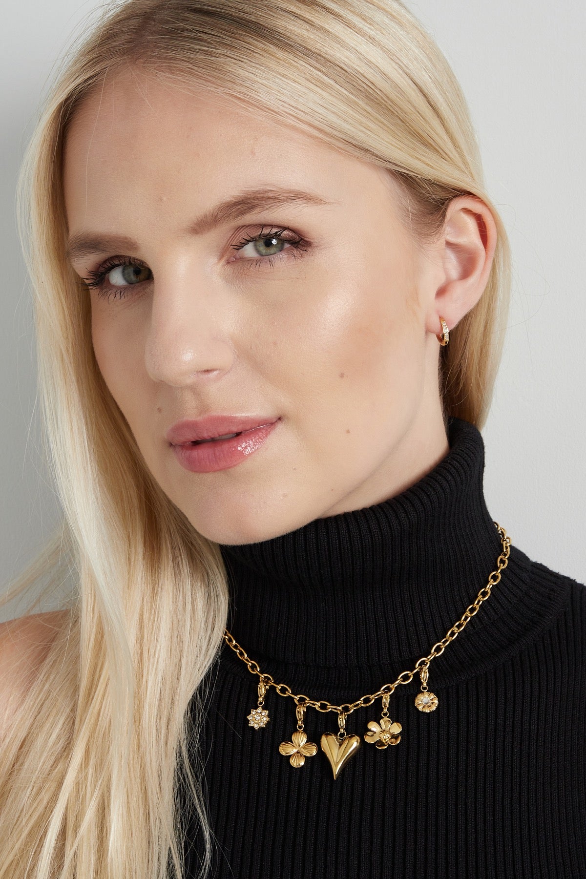 FLORAL BEDELKETTING