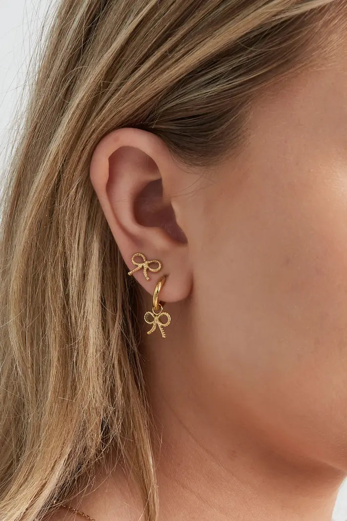 GNOES Oorbellen | Ooringen met hart bedel | Goldfilled - Lovable Things | Exclusieve Sieraden GNOES Oorbellen | Ooringen met hart bedel | Goldfilled - Lovable Things | Exclusieve Sieraden