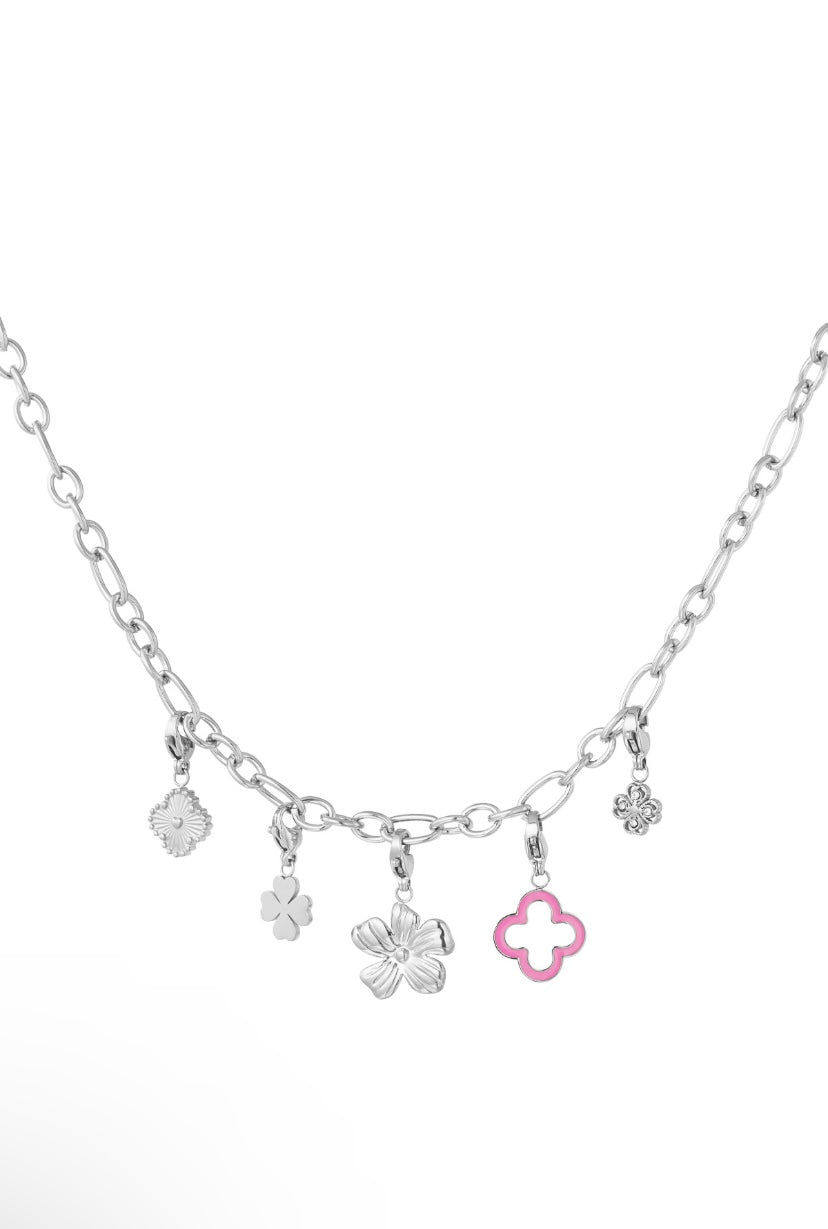 Zilverkleurige waterproof ketting met klaver hangers
