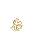 Ring met grote bloem in het goud