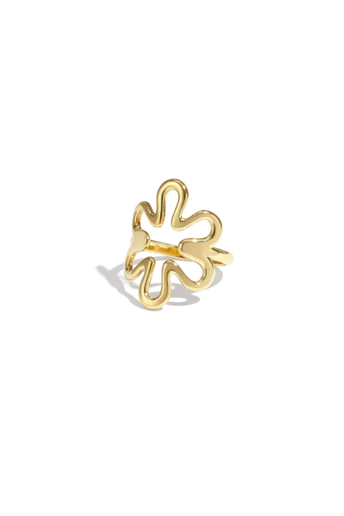 Ring met grote bloem in het goud