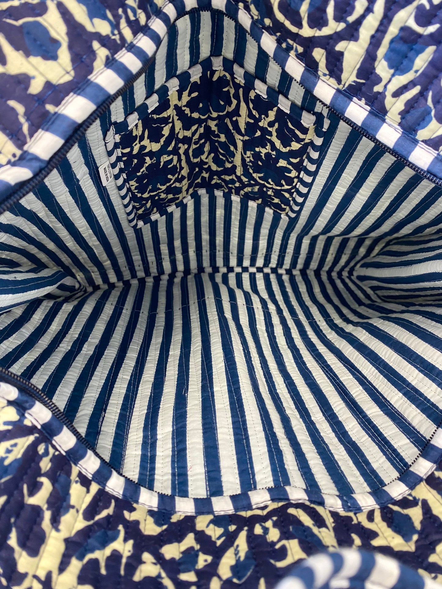 Shopper tas met rits in blauwe print