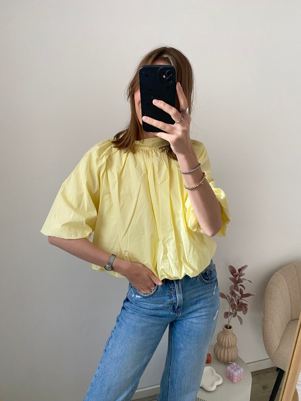 Blouse top met puffed effect, halflange mouw en strik aan de achterkant in het geel