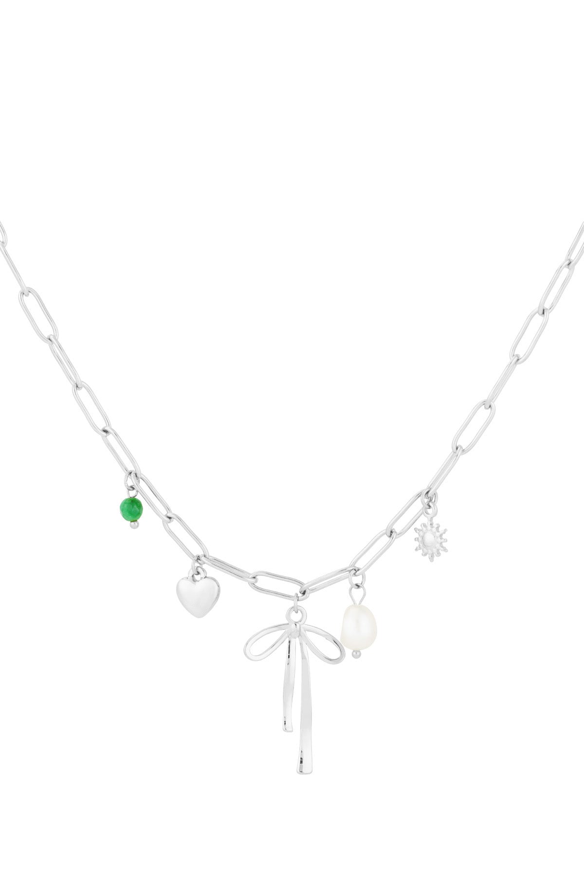 Schakelketting met bedels van strik, hart en parel in het zilver