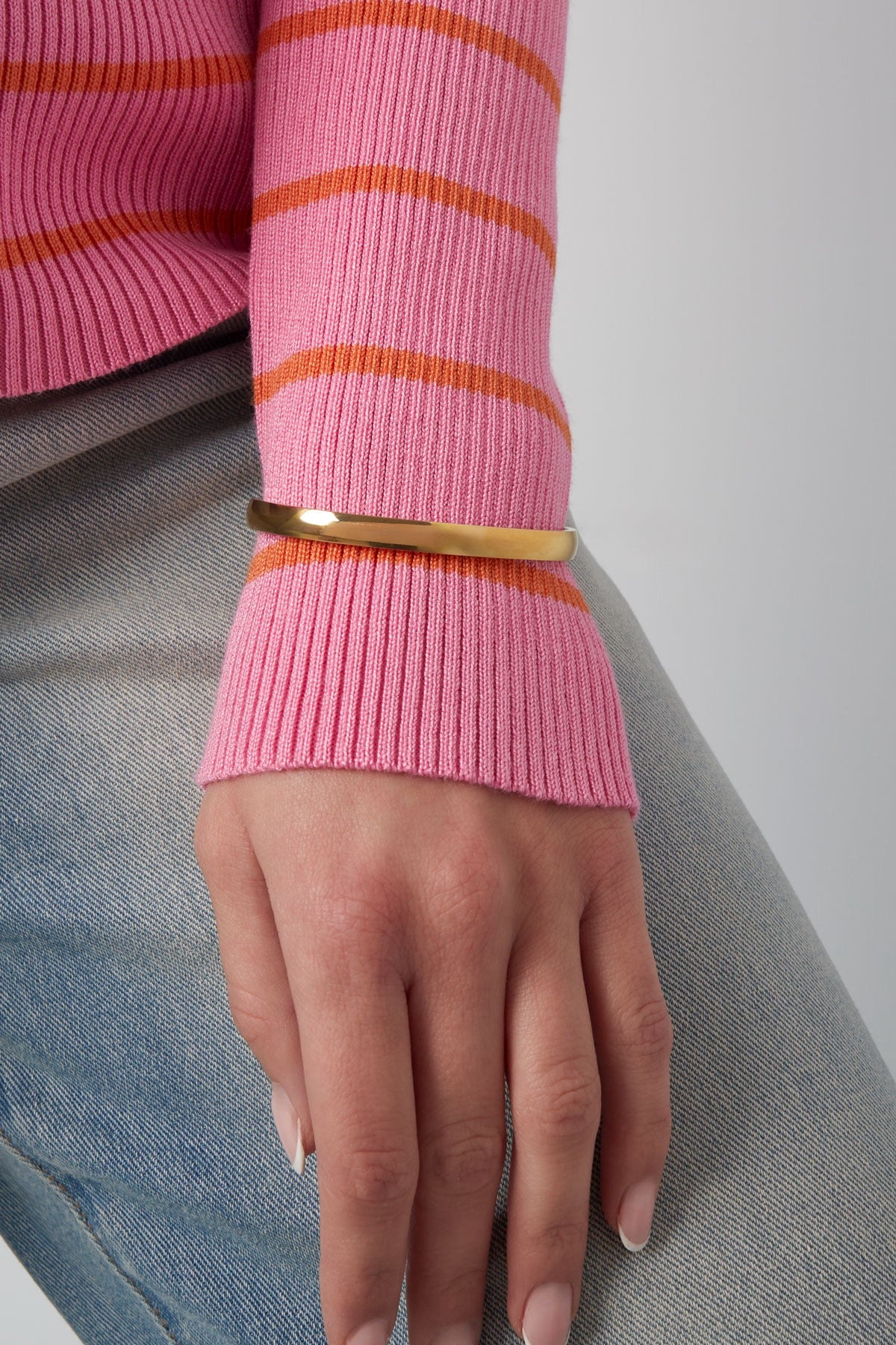 Klassieke basic bangle armband goud