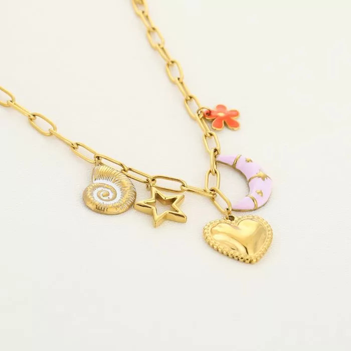 Statement ketting met vrolijke bedels in het goud