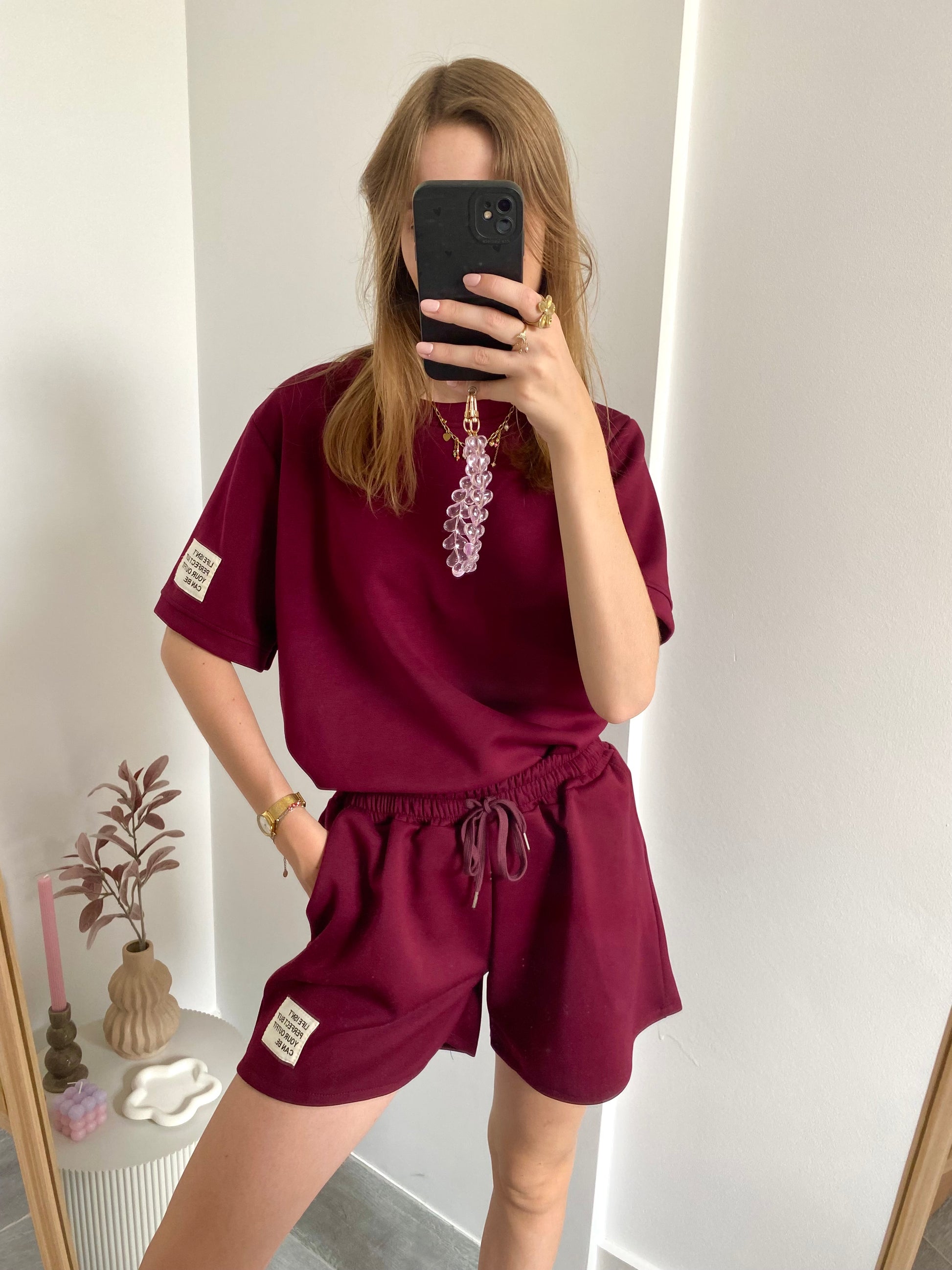 Comfy set kort tweedelig met label in bordeaux