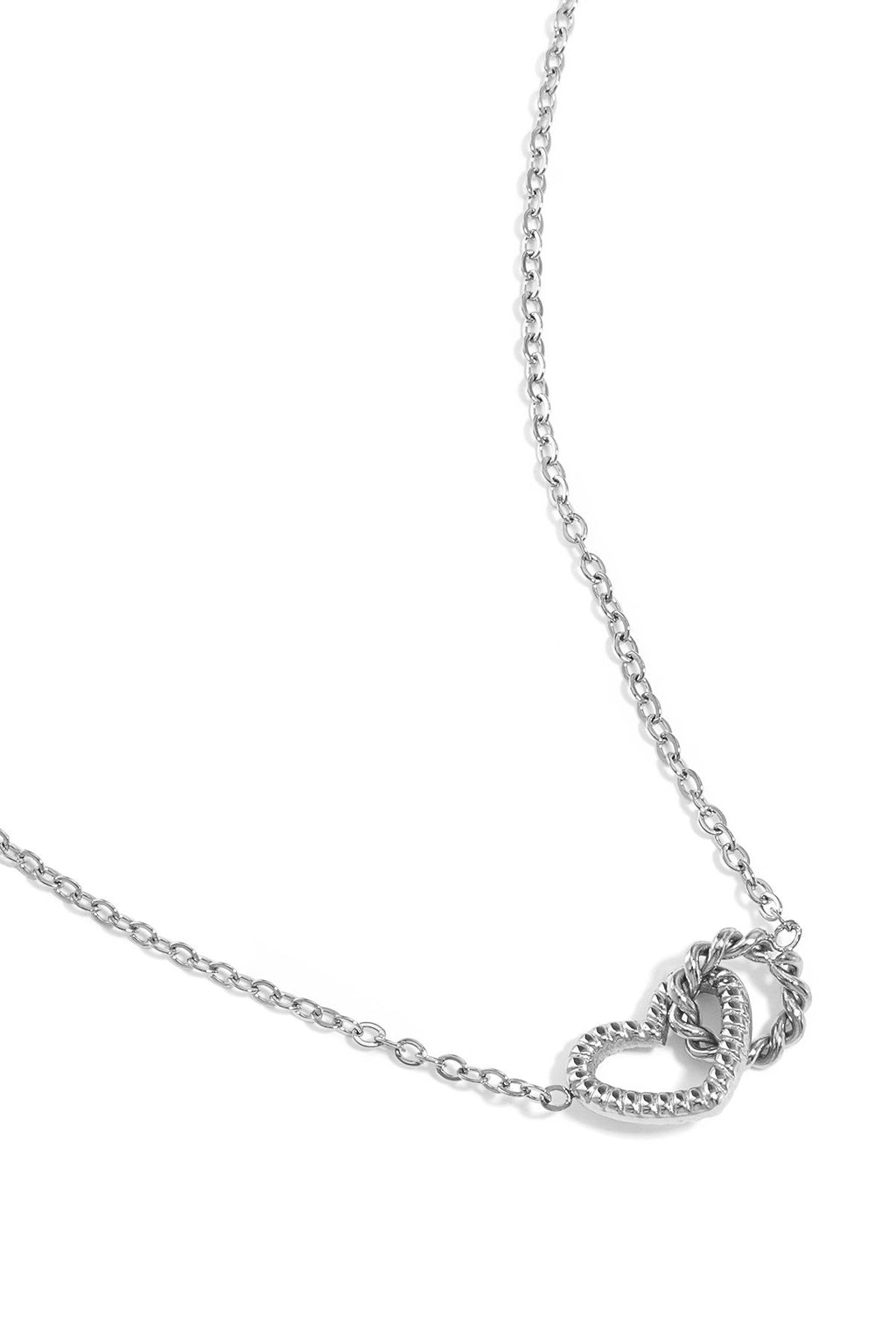 Ketting met hartje en cirkel in het zilver