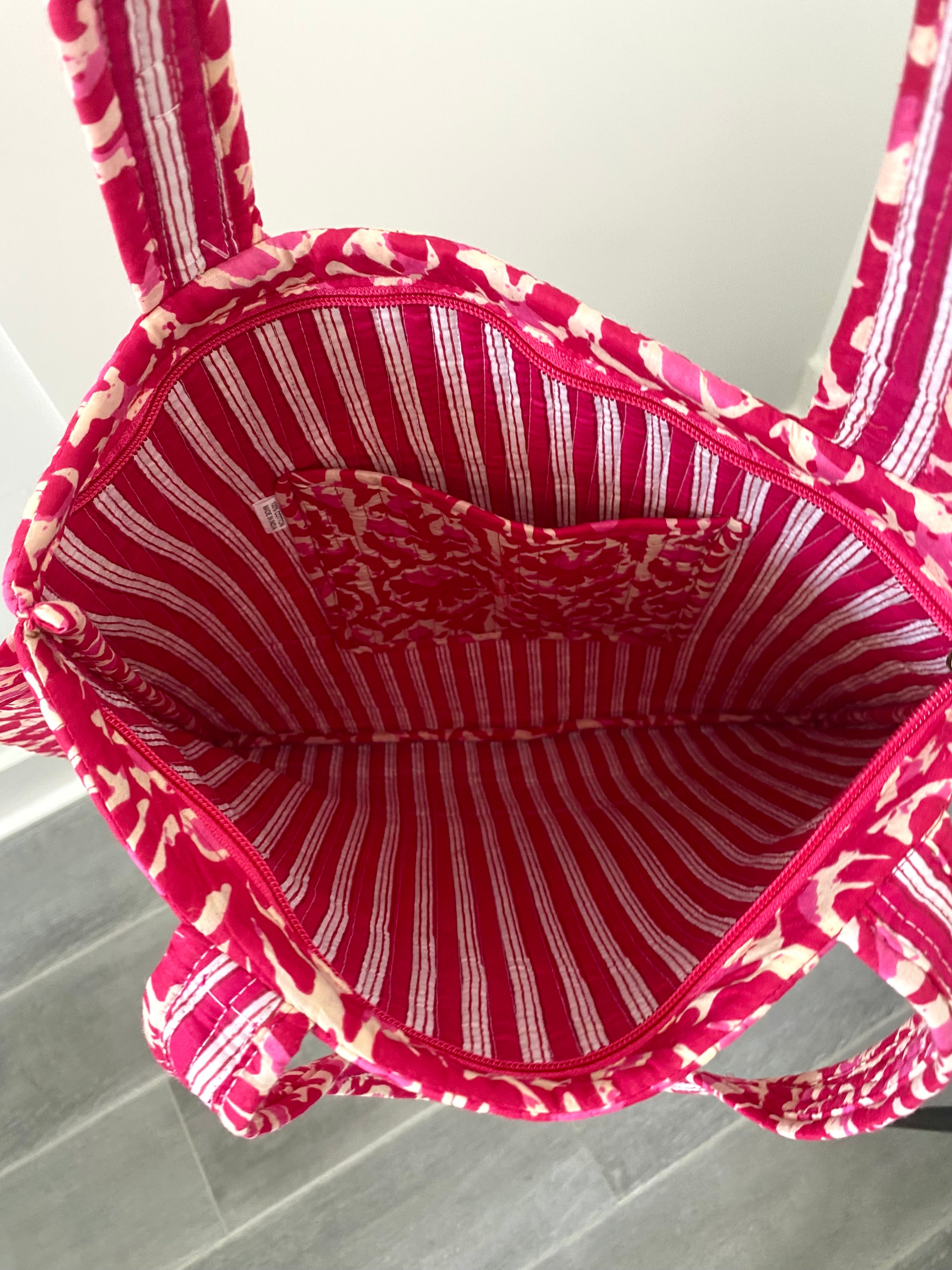 Ibiza tas met lange hengsels en roze bloemen print