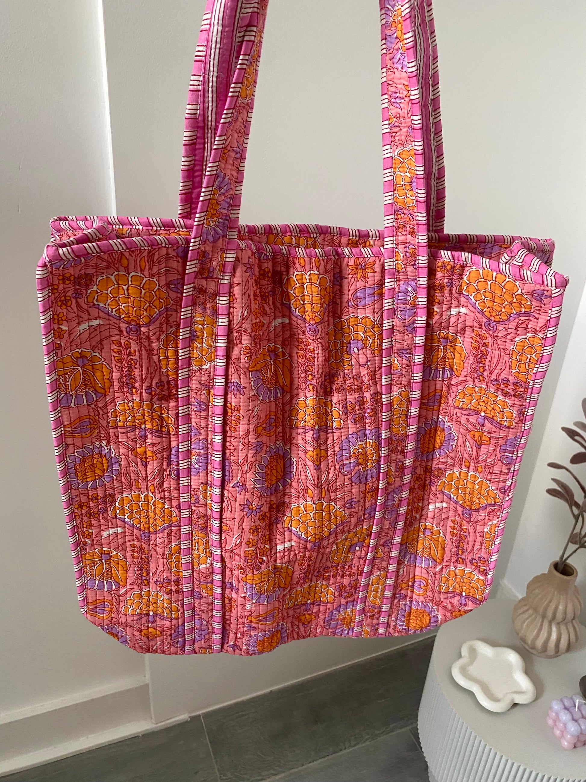 Shopper met bloemenprint in het roze en ritssluiting