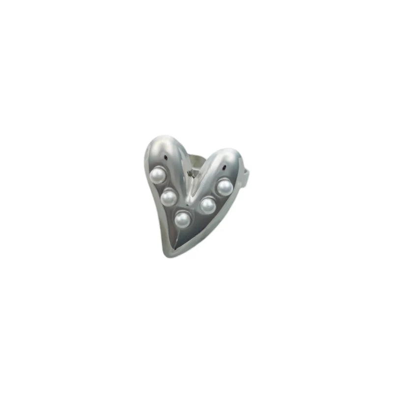 Grote statement ring met hart en parels in het zilver