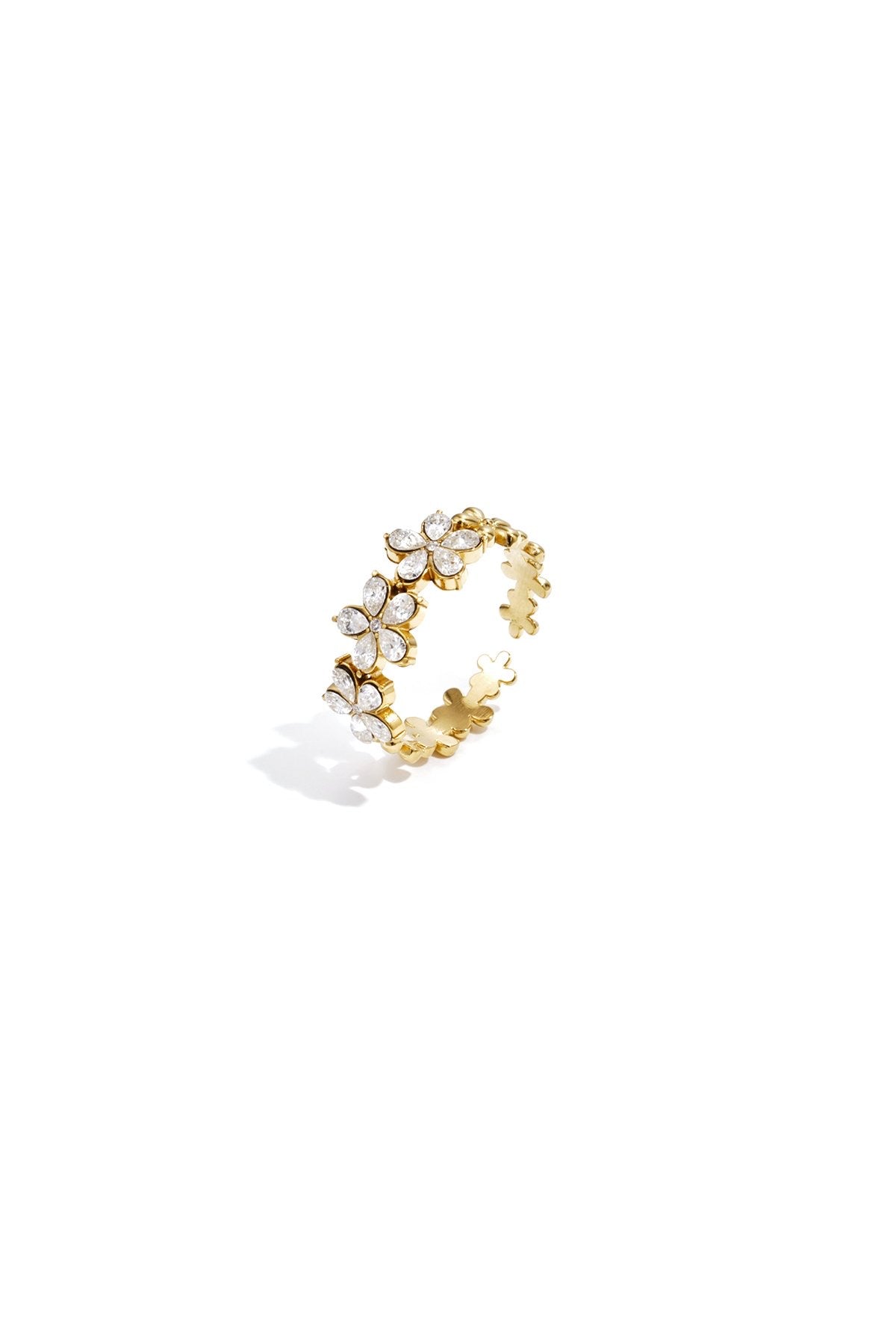 Ring met diamanten bloemen in het goud