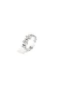 Glitterende ring met bloemen in het zilver