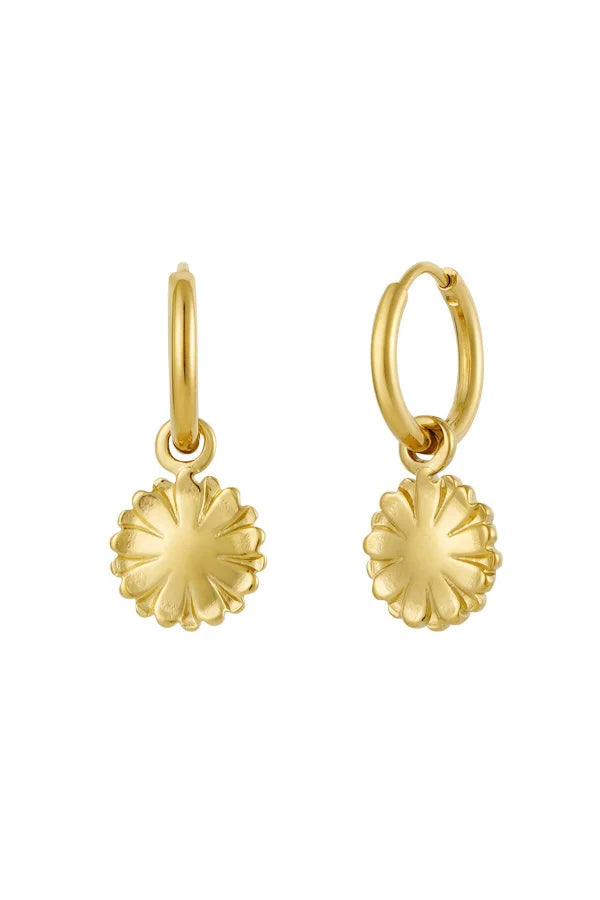 Oorbellen hangers van bloemen in het goud
