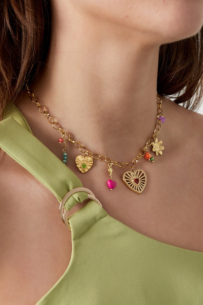 Statement opvallende bedelketting met hartjes bedels en kleurrijke details goud