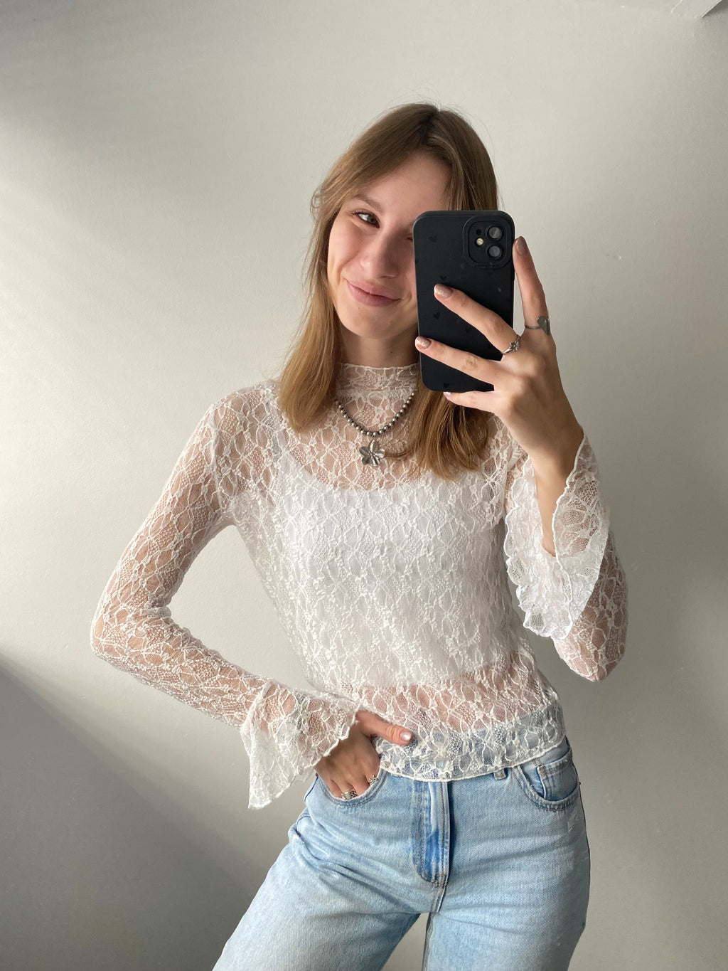 Kanten mesh top met uitlopende lange mouw in het wit