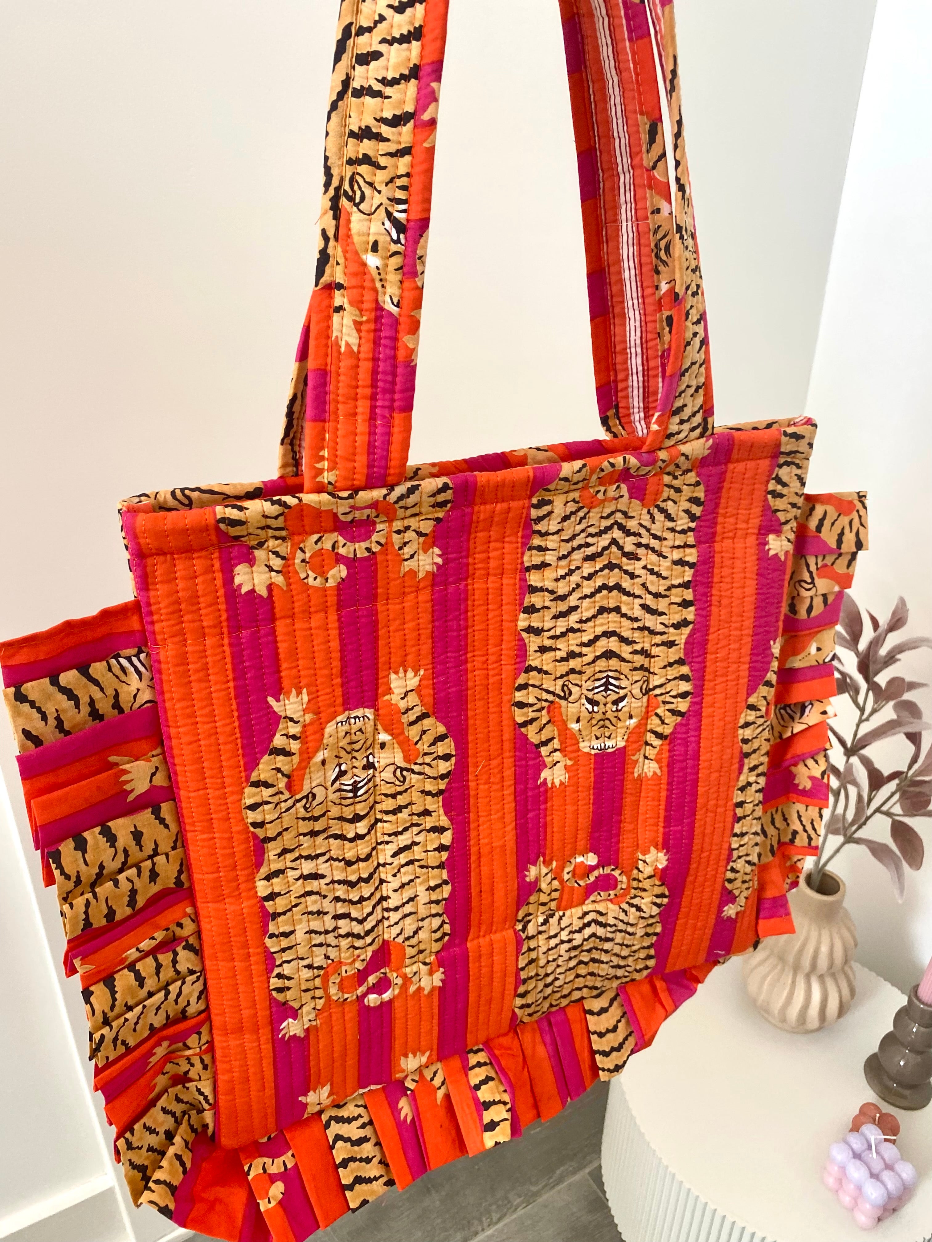 Ibiza tas met leopard print en oranje roze strepen