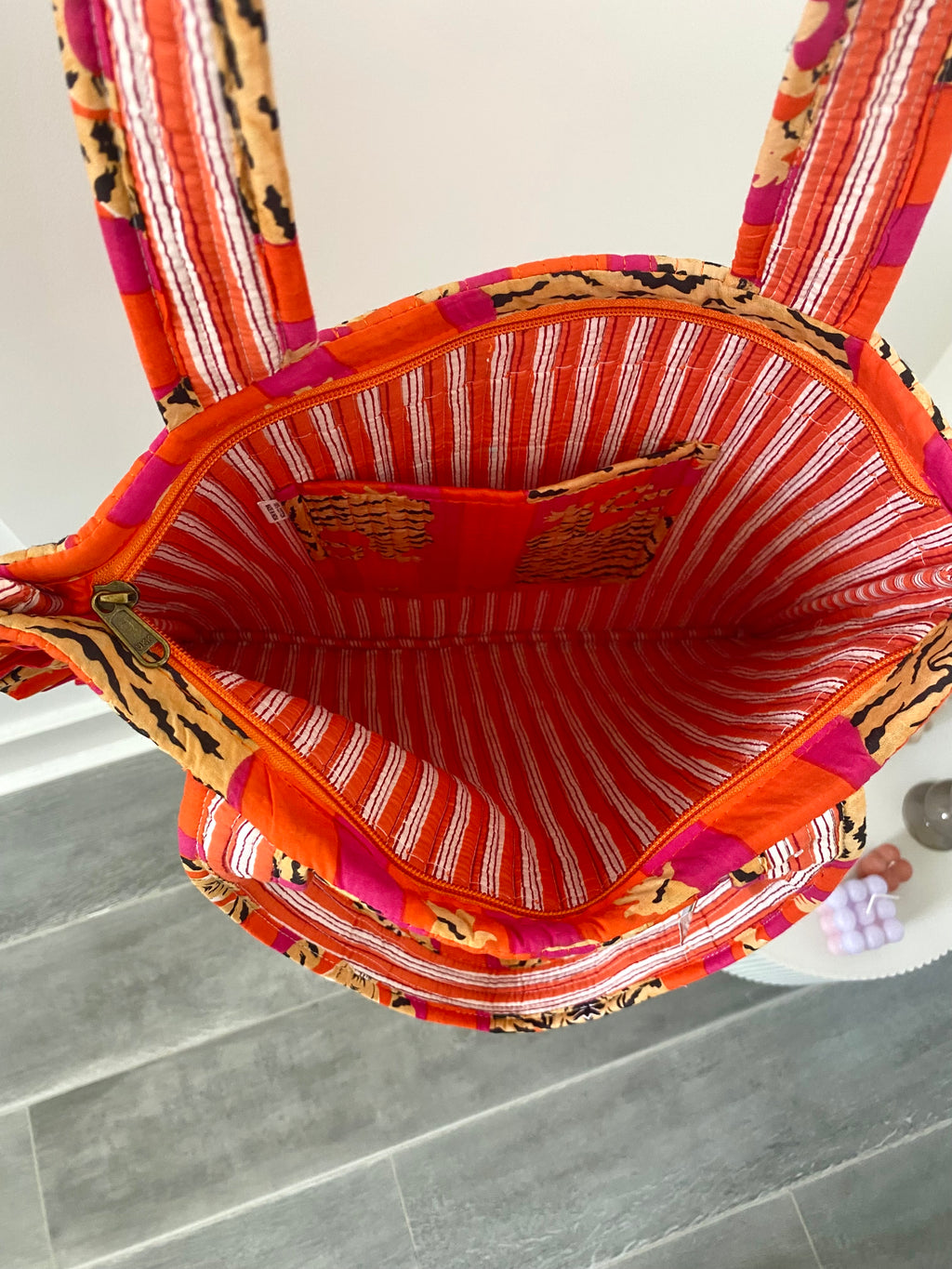 Ibiza tas met leopard print en oranje roze strepen
