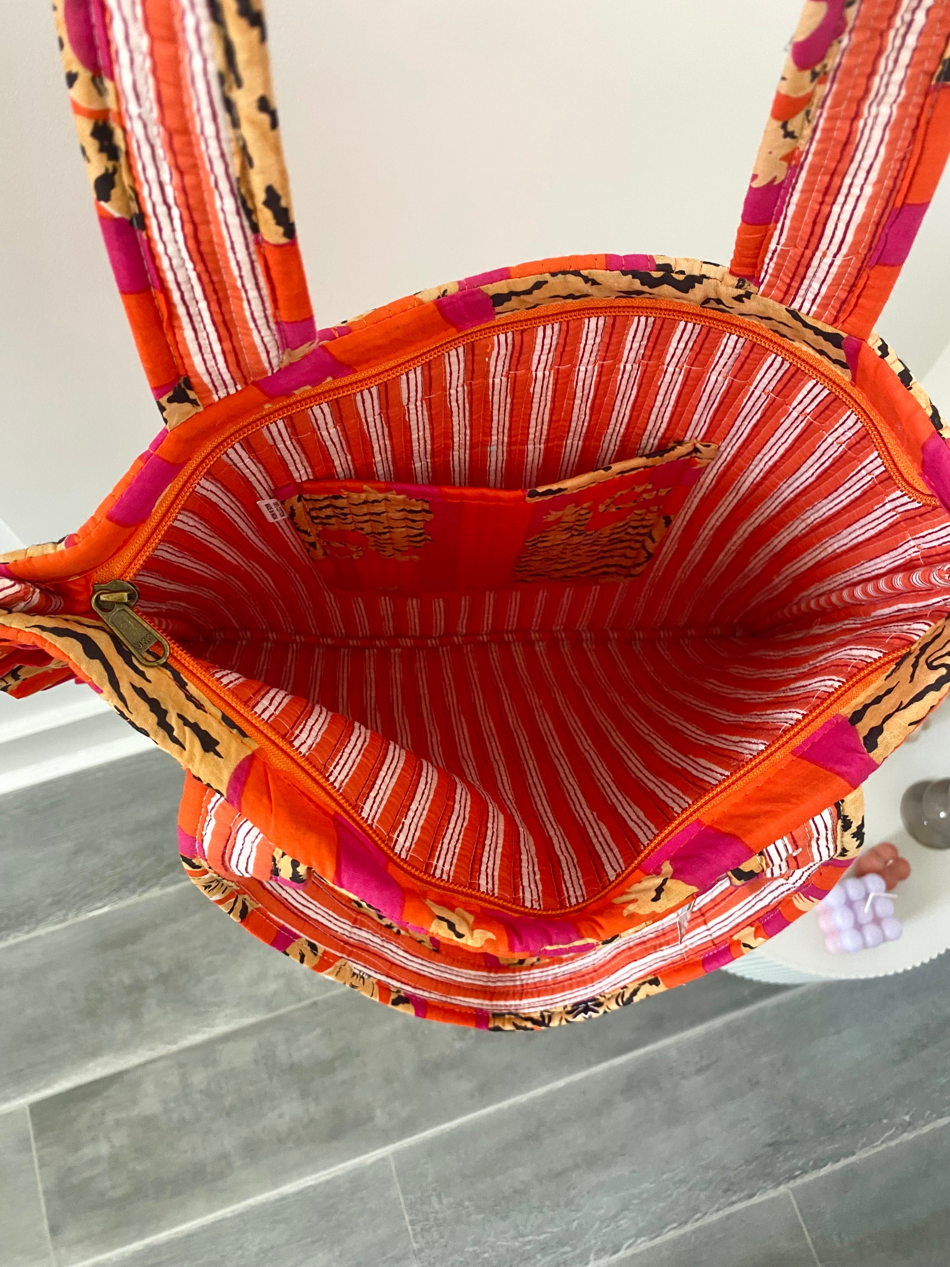 Ibiza tas met leopard print en oranje roze strepen