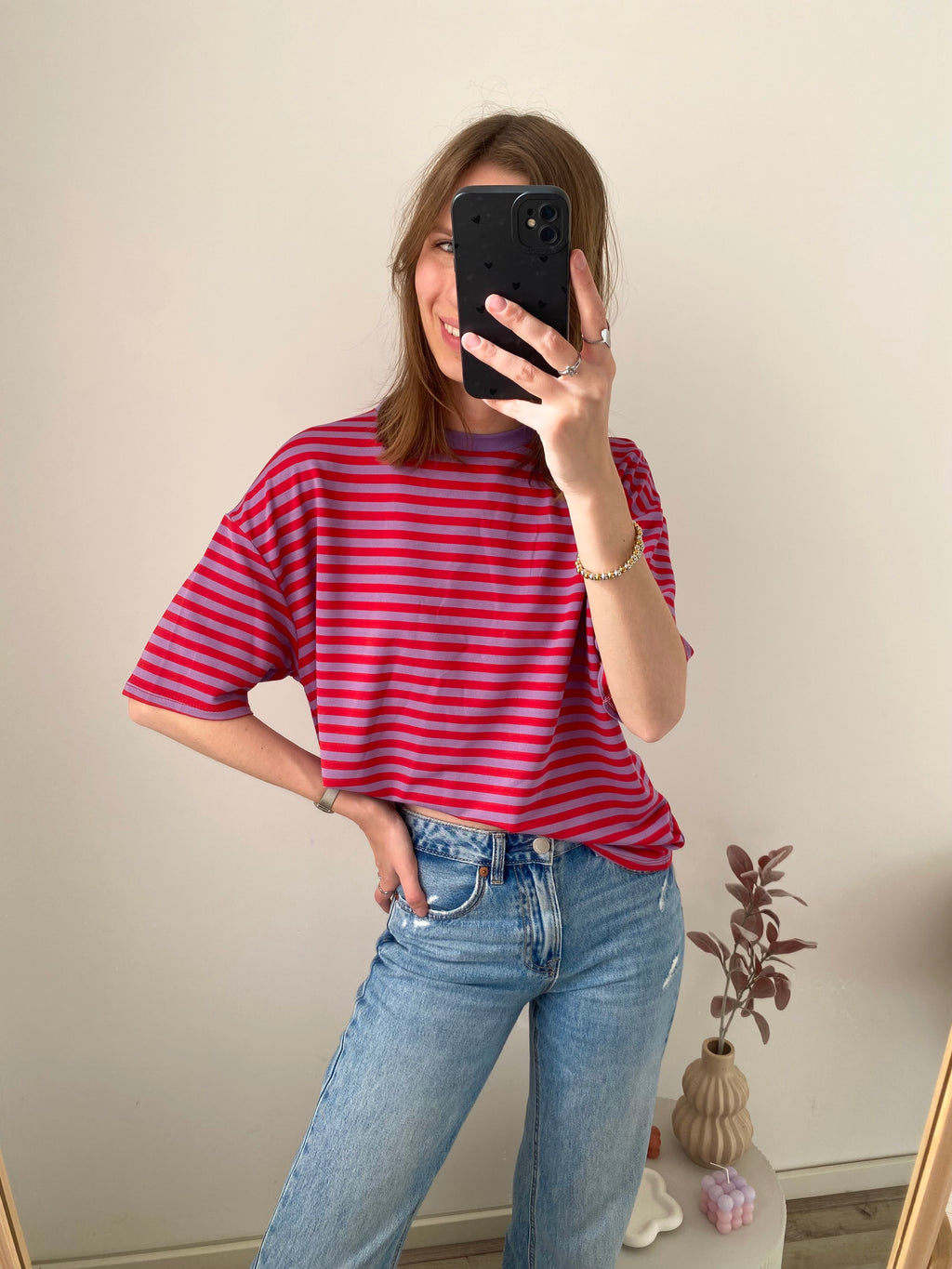 Shirt met korte mouw en strepen in het rood met paars