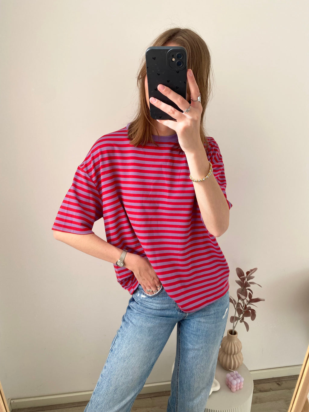 Shirt met korte mouw en strepen in het rood met paars