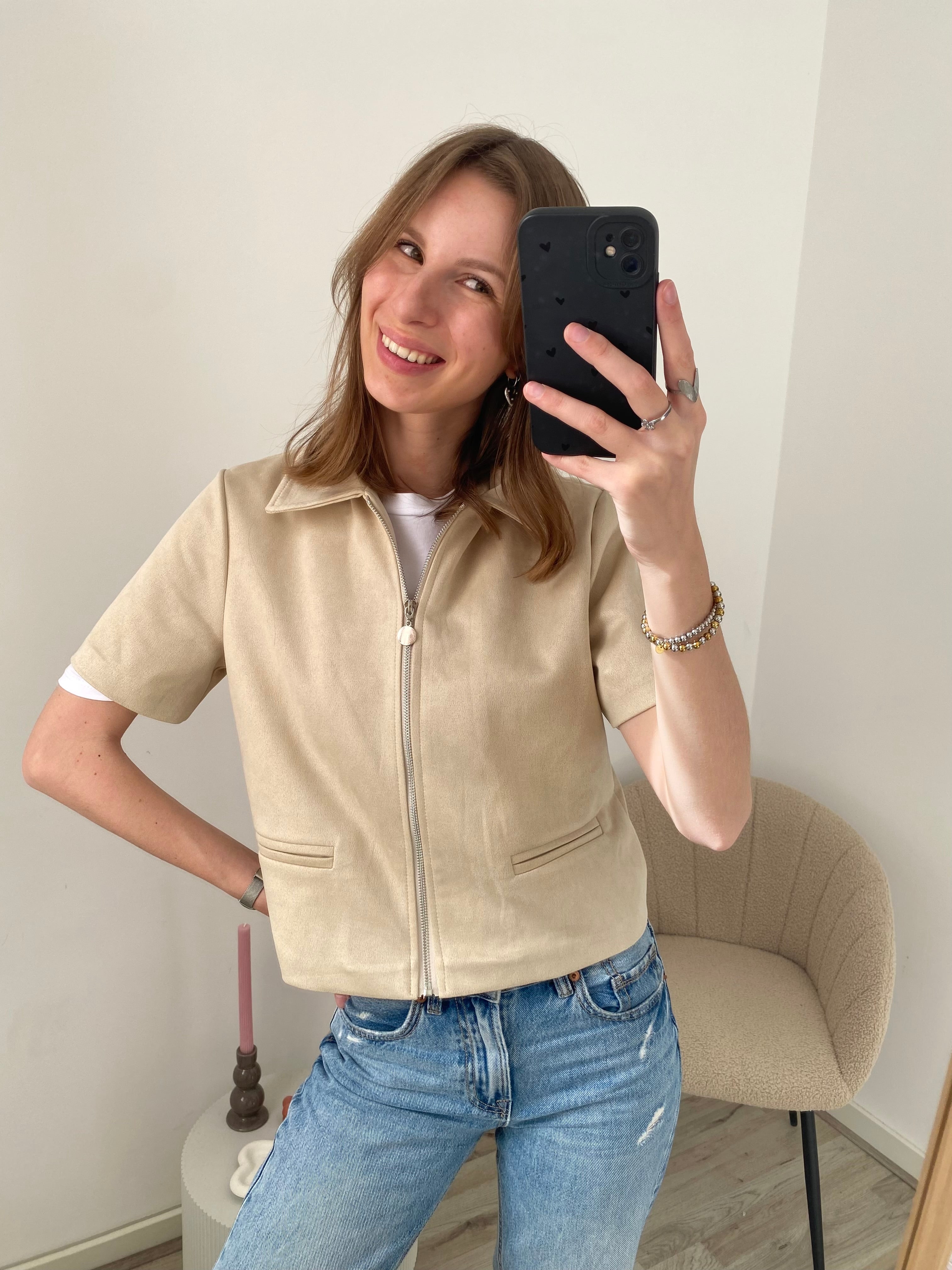 Suede look top met ritssluiting in het beige