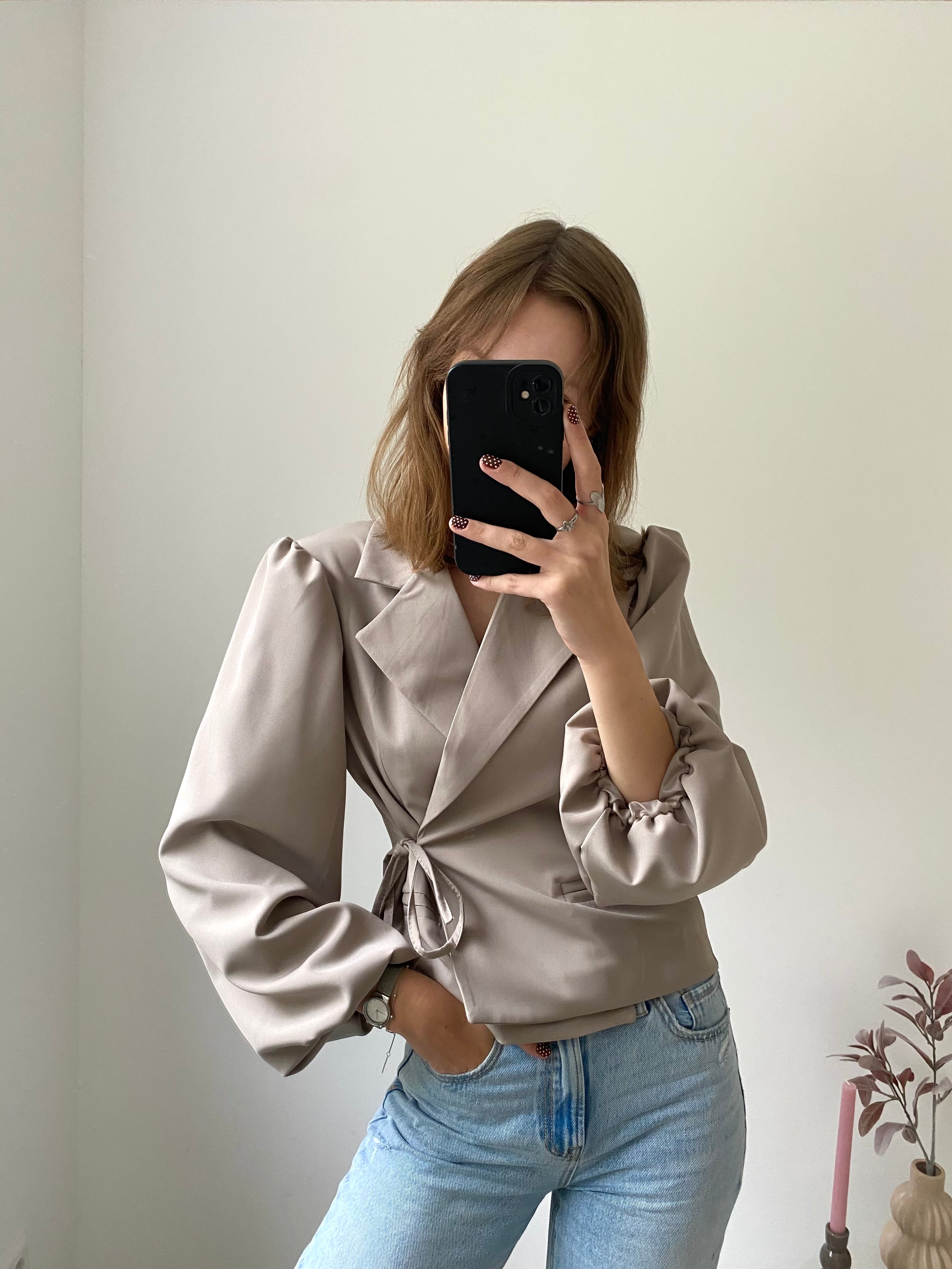 Blazer met lange mouw en strik overslag effect in taupe kleur