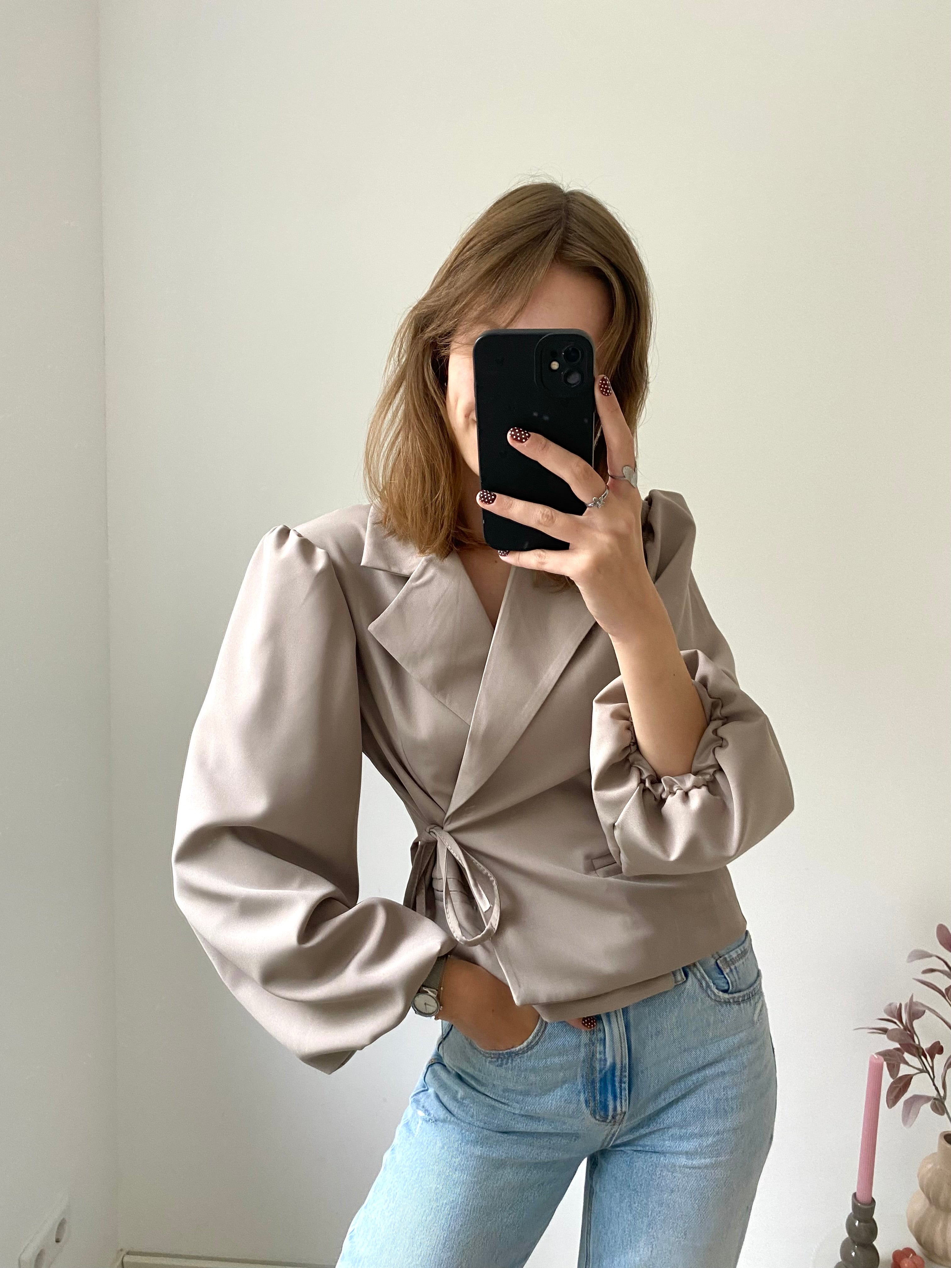 Blazer met lange mouw en strik overslag effect in taupe kleur