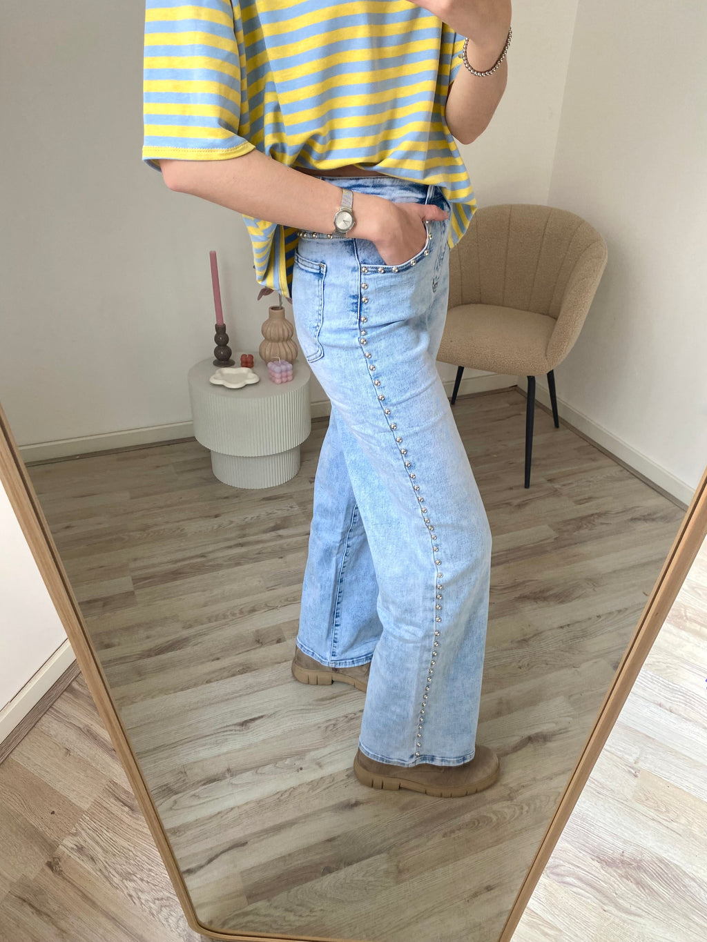 Wide leg jeans met studs in blauwe wassing