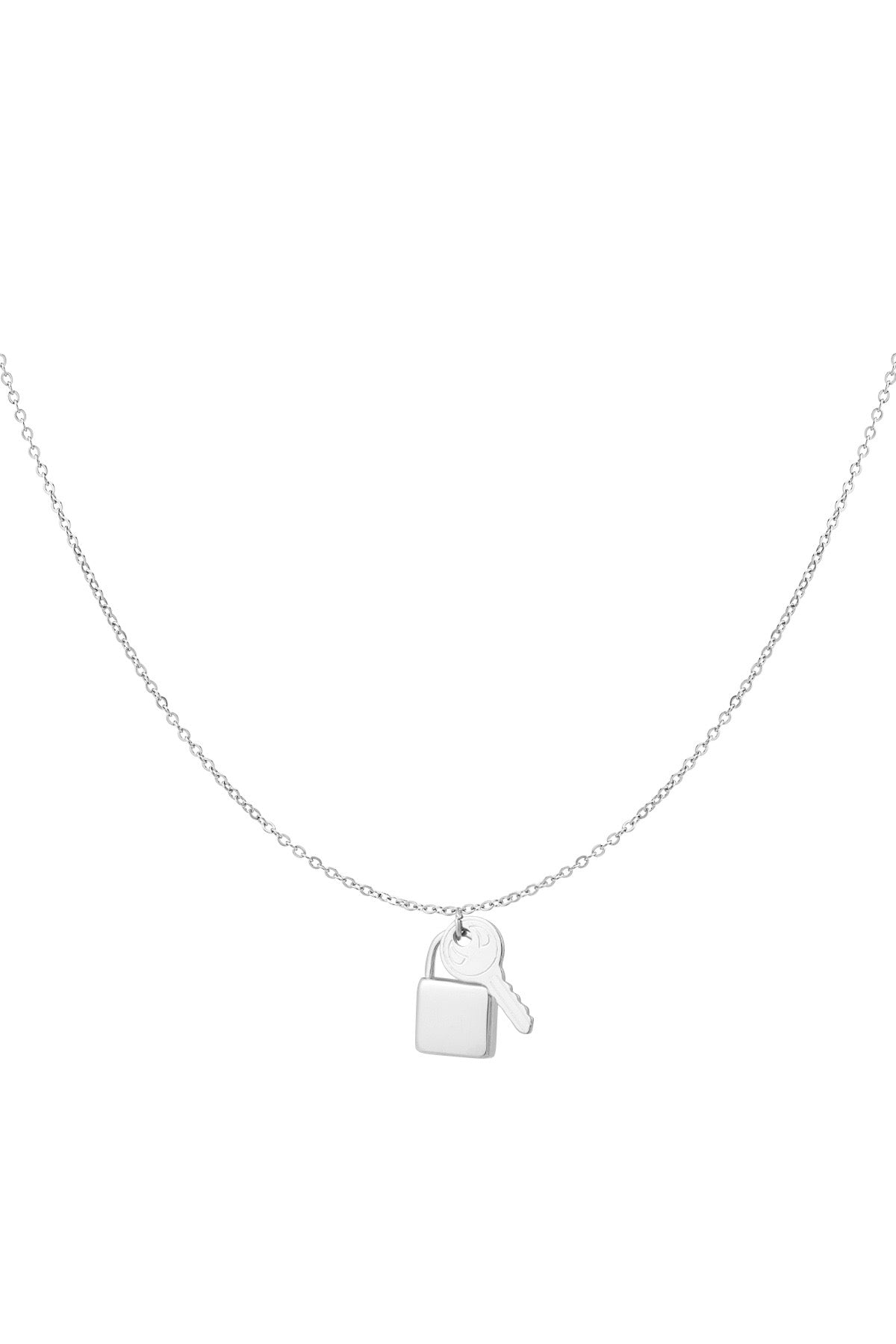 Minimalistische ketting met bedel van slot en sleutel zilverkleurig