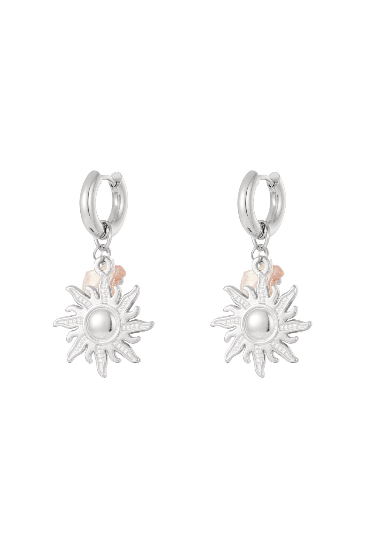 Oorbellen met zonnetjes en roze kralen zilver