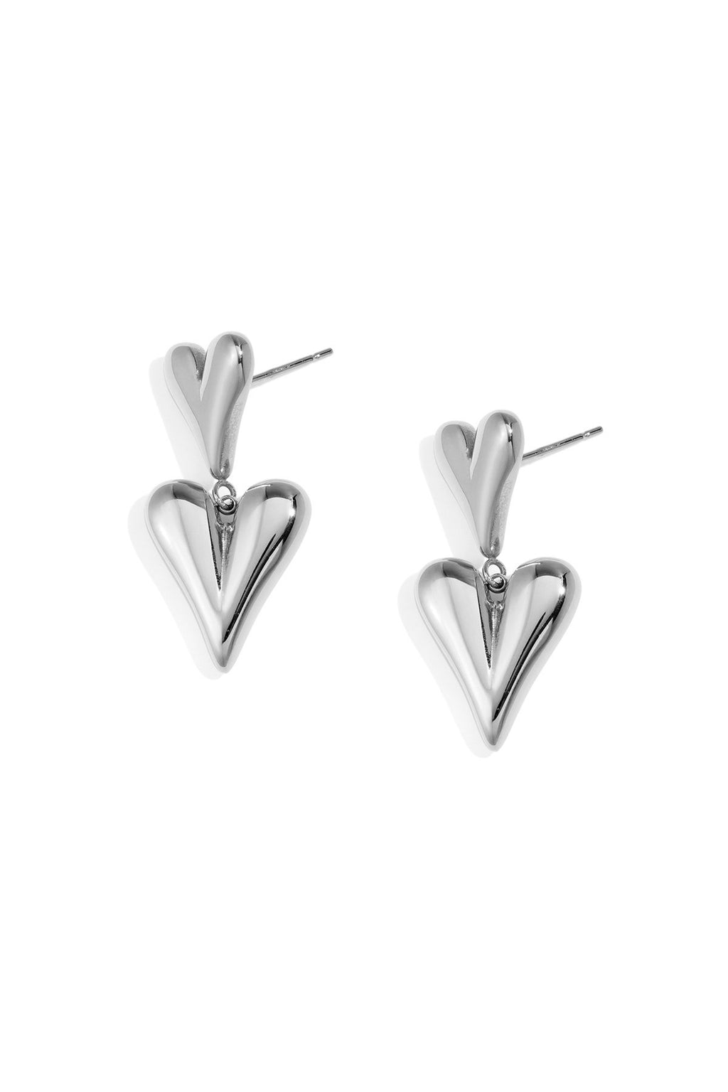 Oorbellen met twee hartjes in het zilver