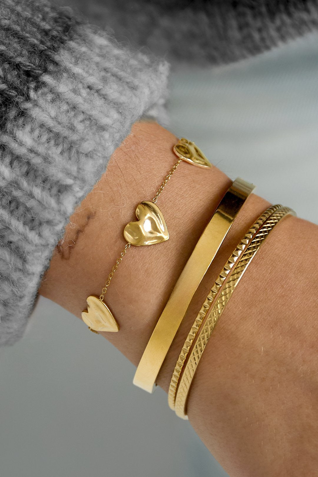 Hartjes armband in het goud 