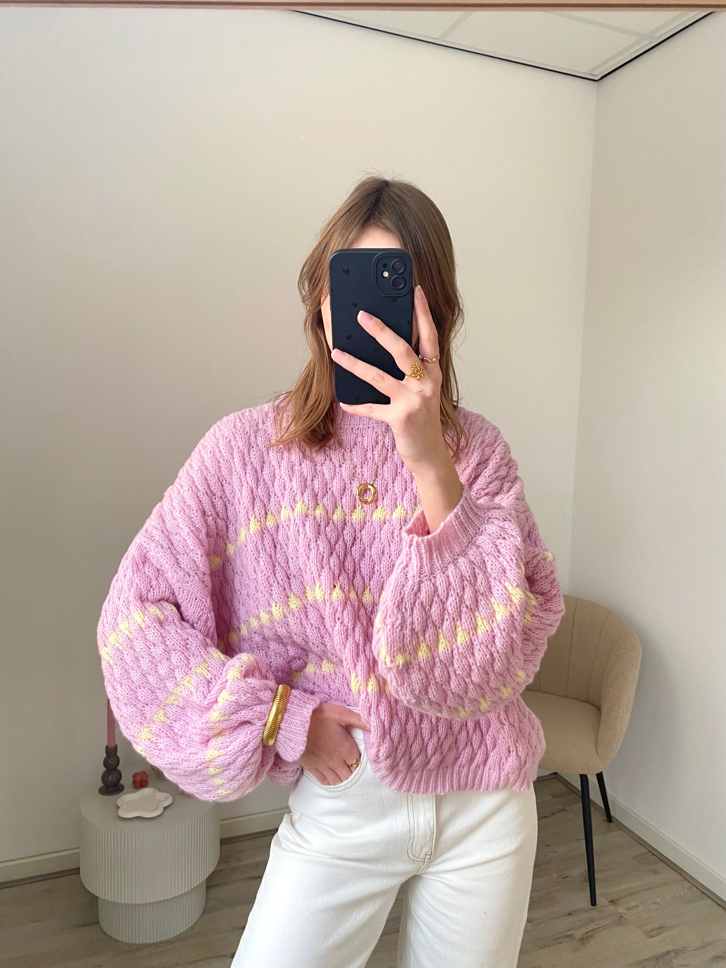 Oversized sweater in het lila met gele print