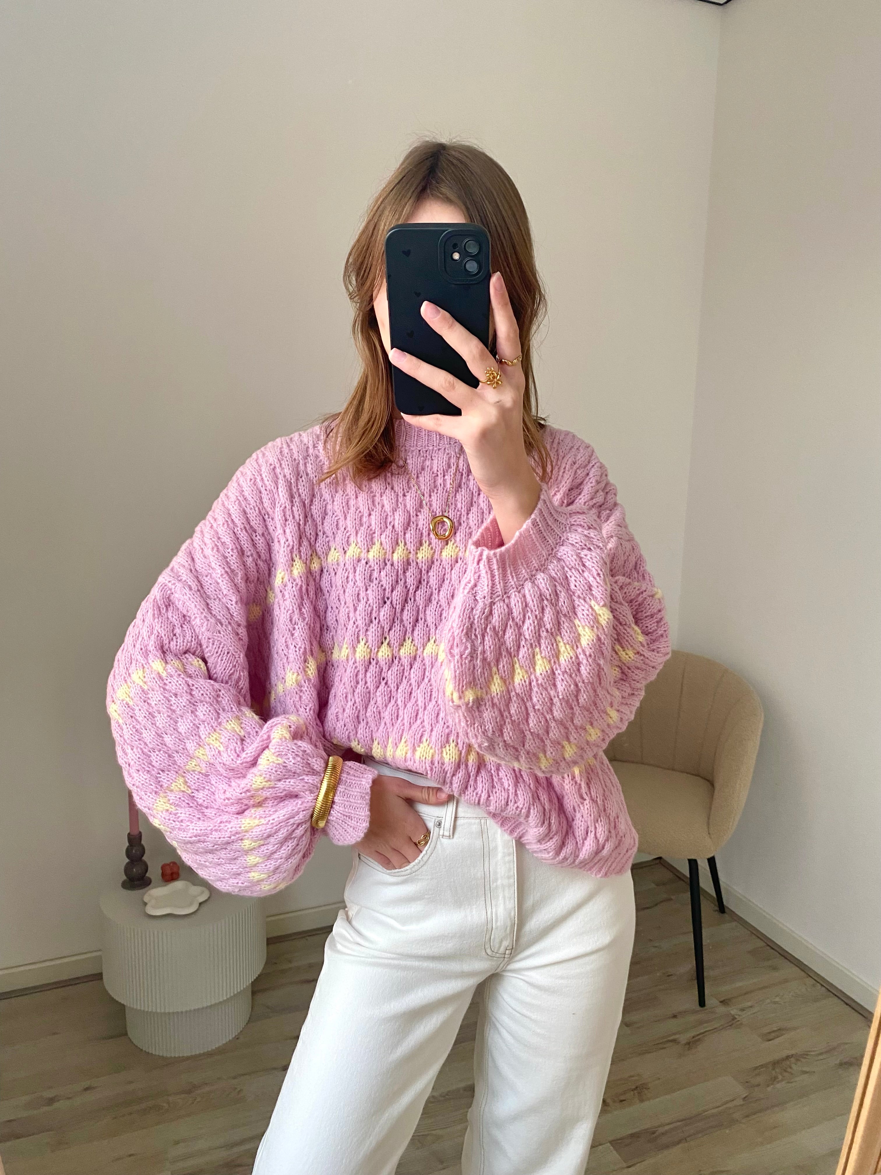 Oversized sweater in het lila met gele print