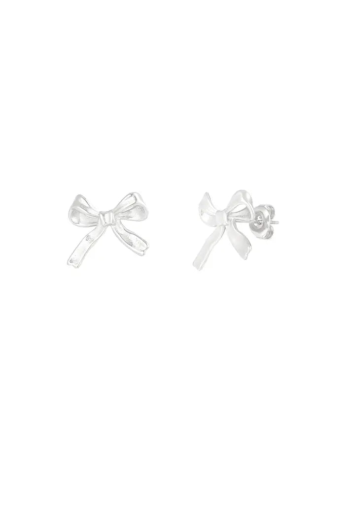 Oorbellen studs trendy strikjes zilverkleurig