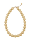 grote ketting met kralen in beige