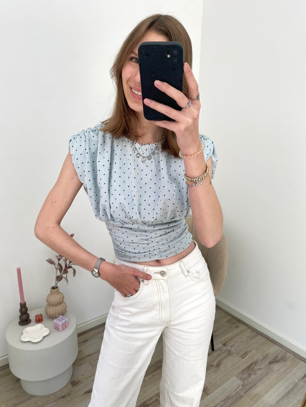 Blouse top met getailleerd effect, korte mouw en pof met stippen in het blauw