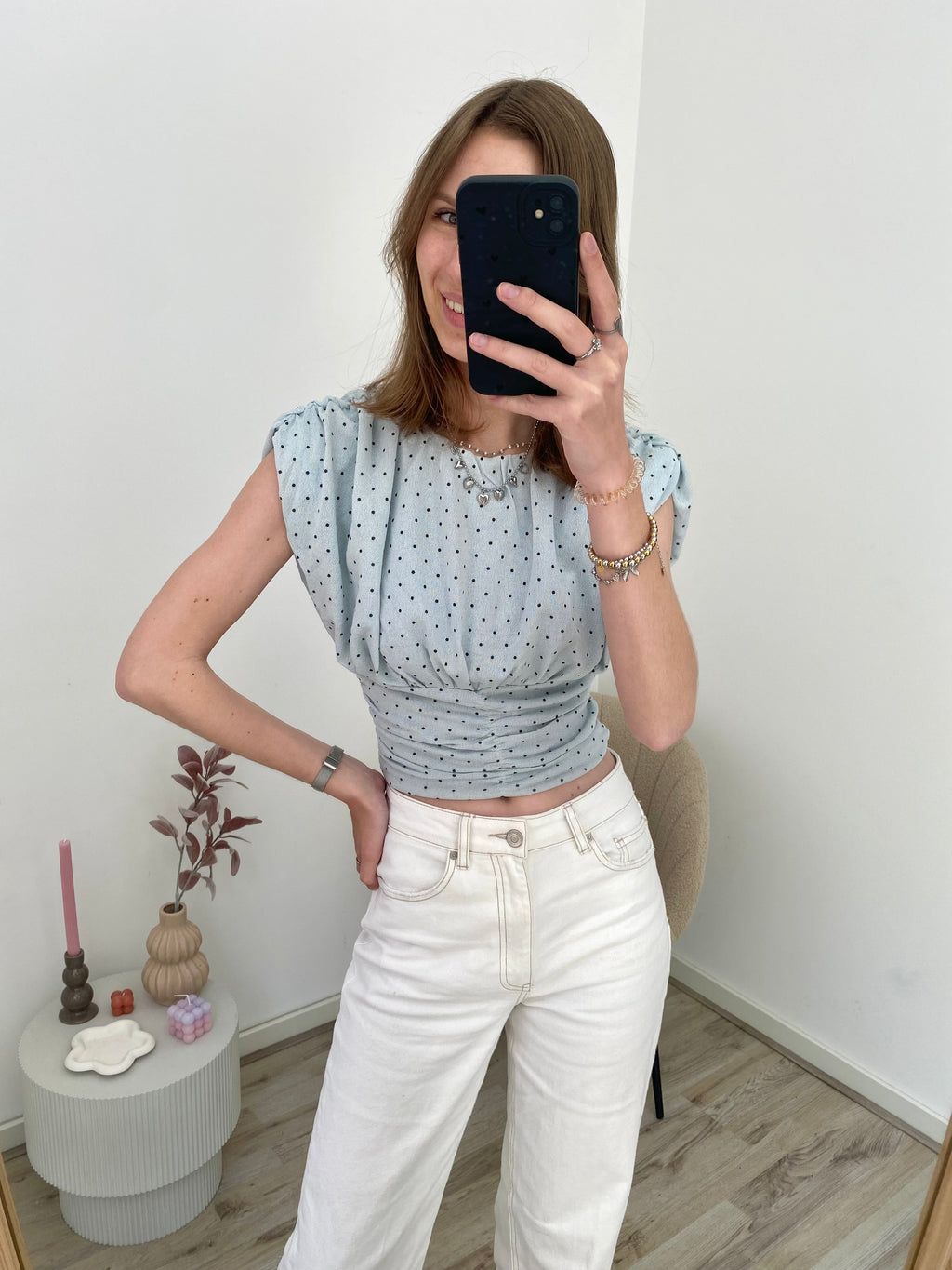 Blouse top met getailleerd effect, korte mouw en pof met stippen in het blauw