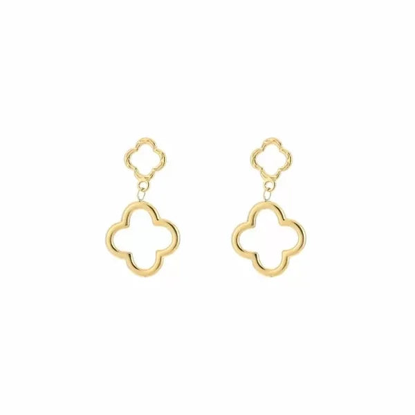 Oorbellen hangers met klavers in het goud