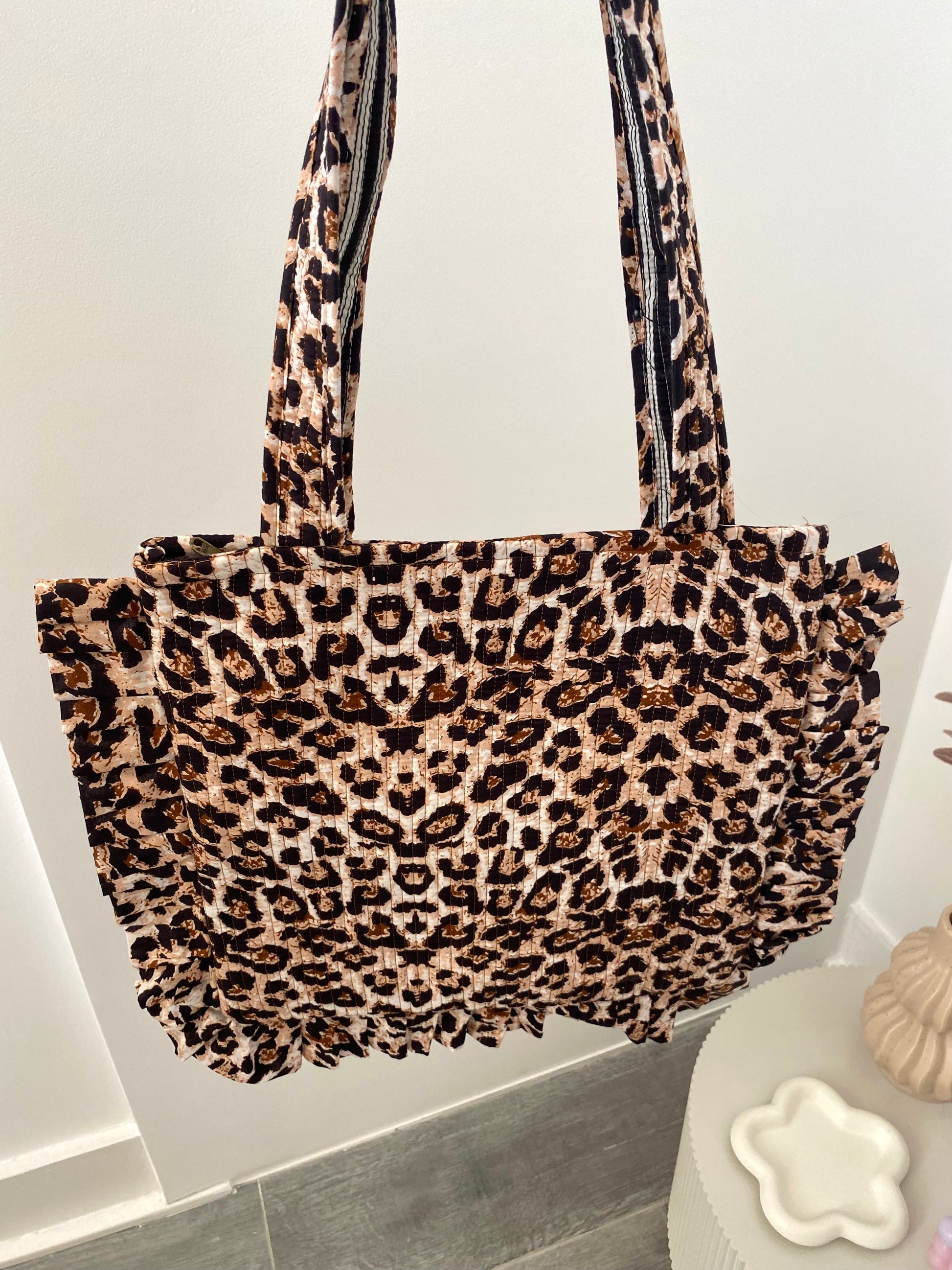 Tas met panterprint en ritssluiting