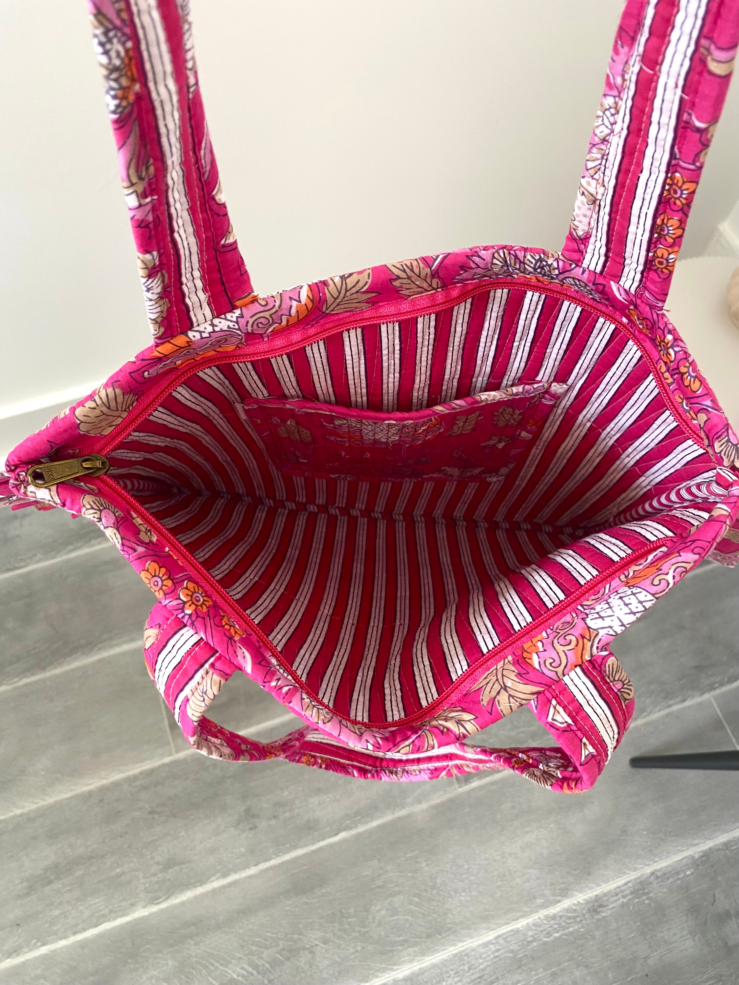 Ibiza tas met lang hengsel in roze bloemen print
