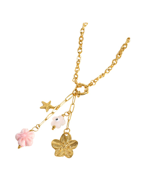 Schakelketting met bedels van bloem, zeester en visje met roze details in het goud