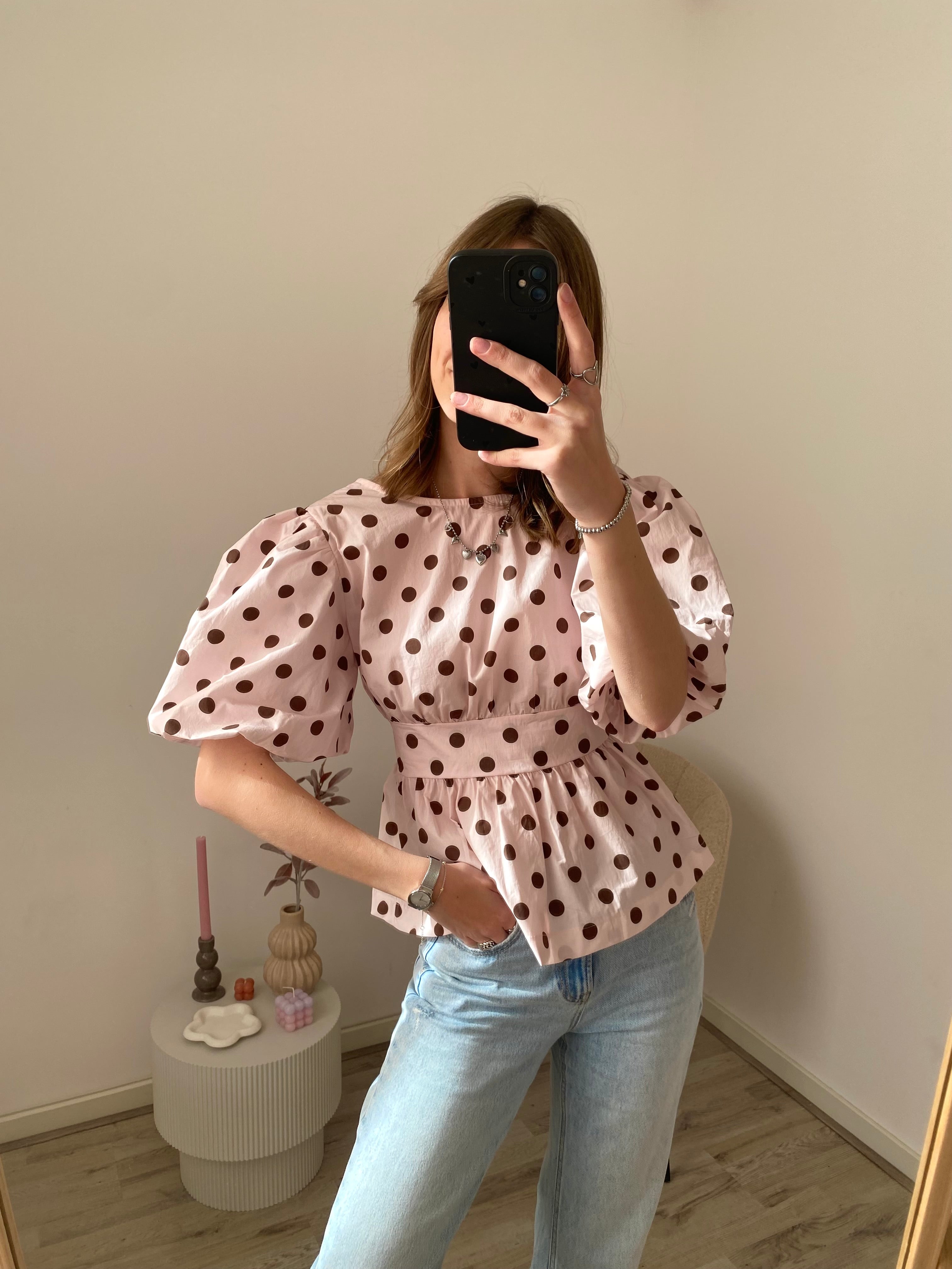 Polka dot stippen top in het roze met bruin