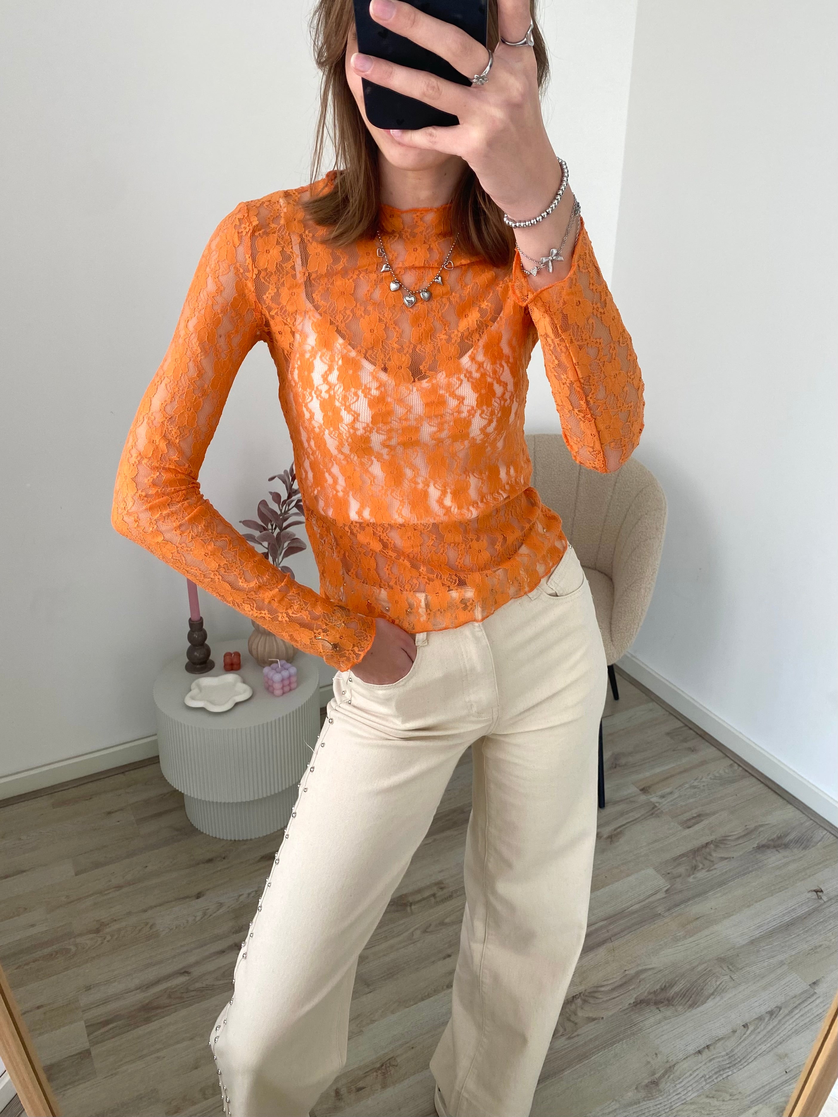 Kanten top met lange mouw in het oranje